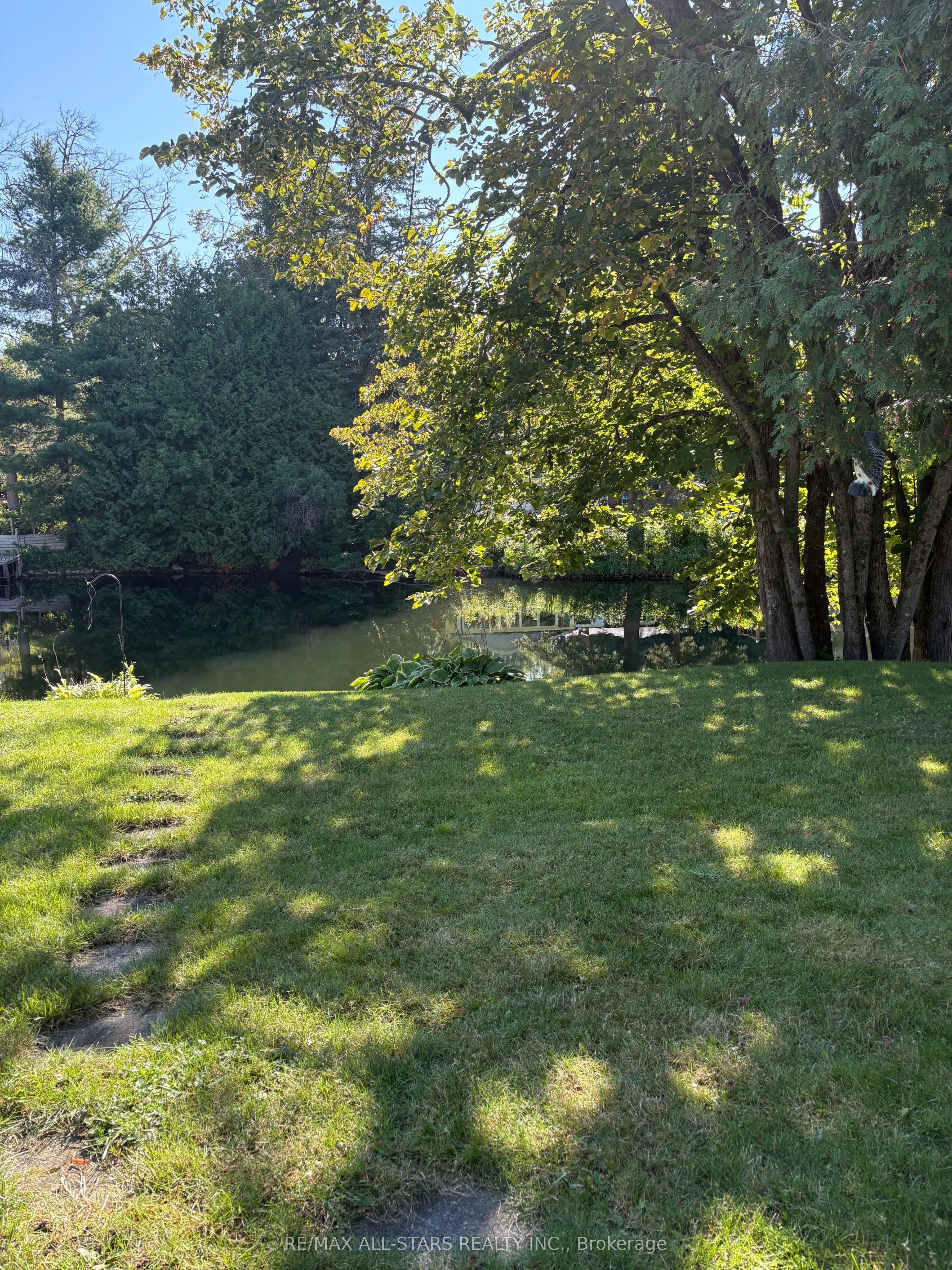 26 Riverbank Road