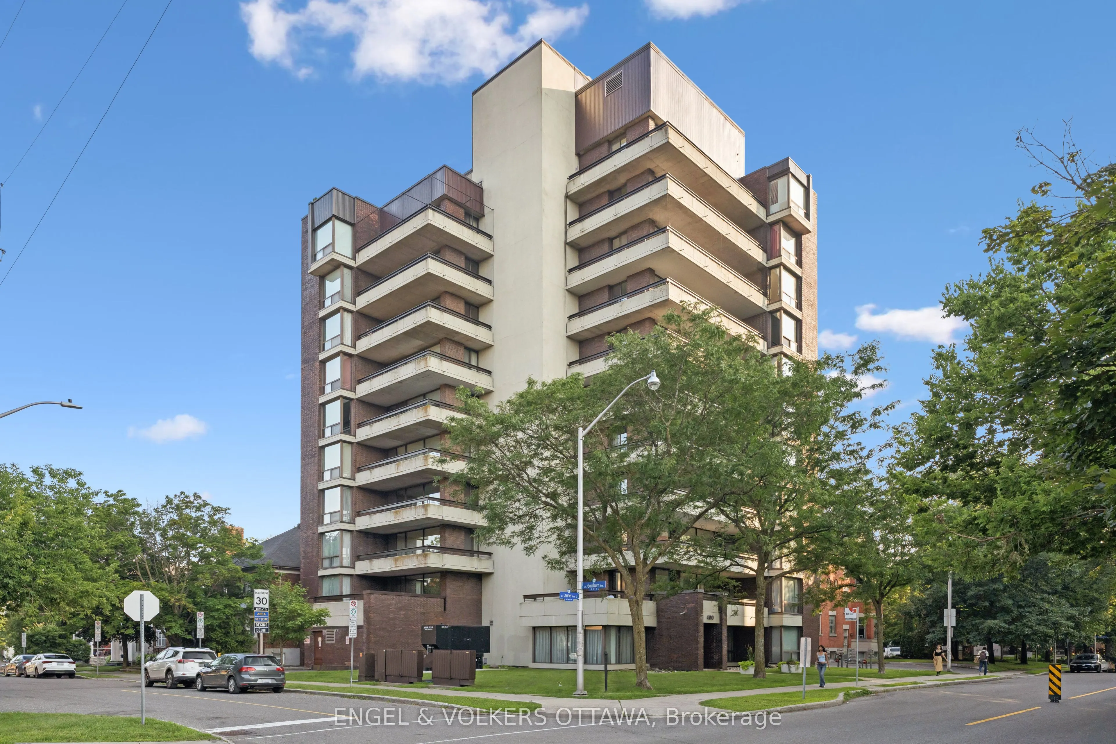 400 Laurier Avenue E, #8A