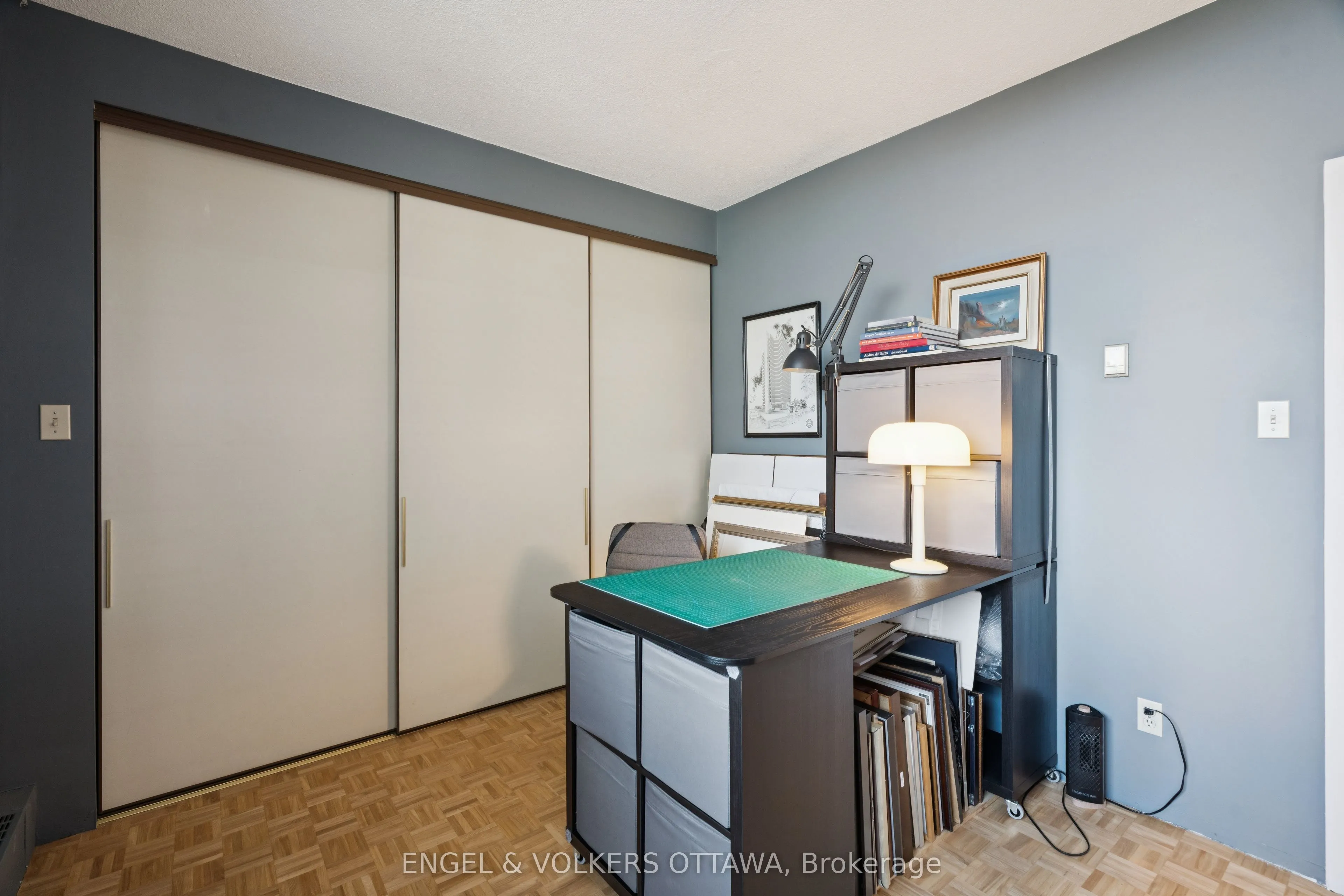 400 Laurier Avenue E, #8A