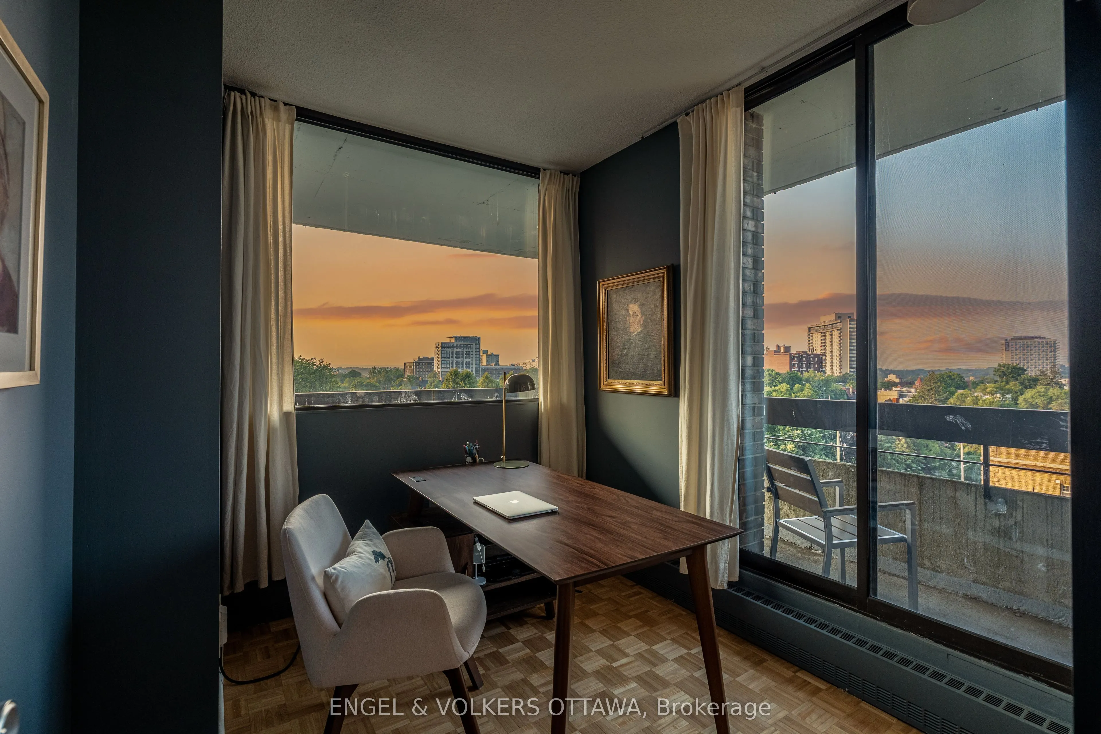 400 Laurier Avenue E, #8A
