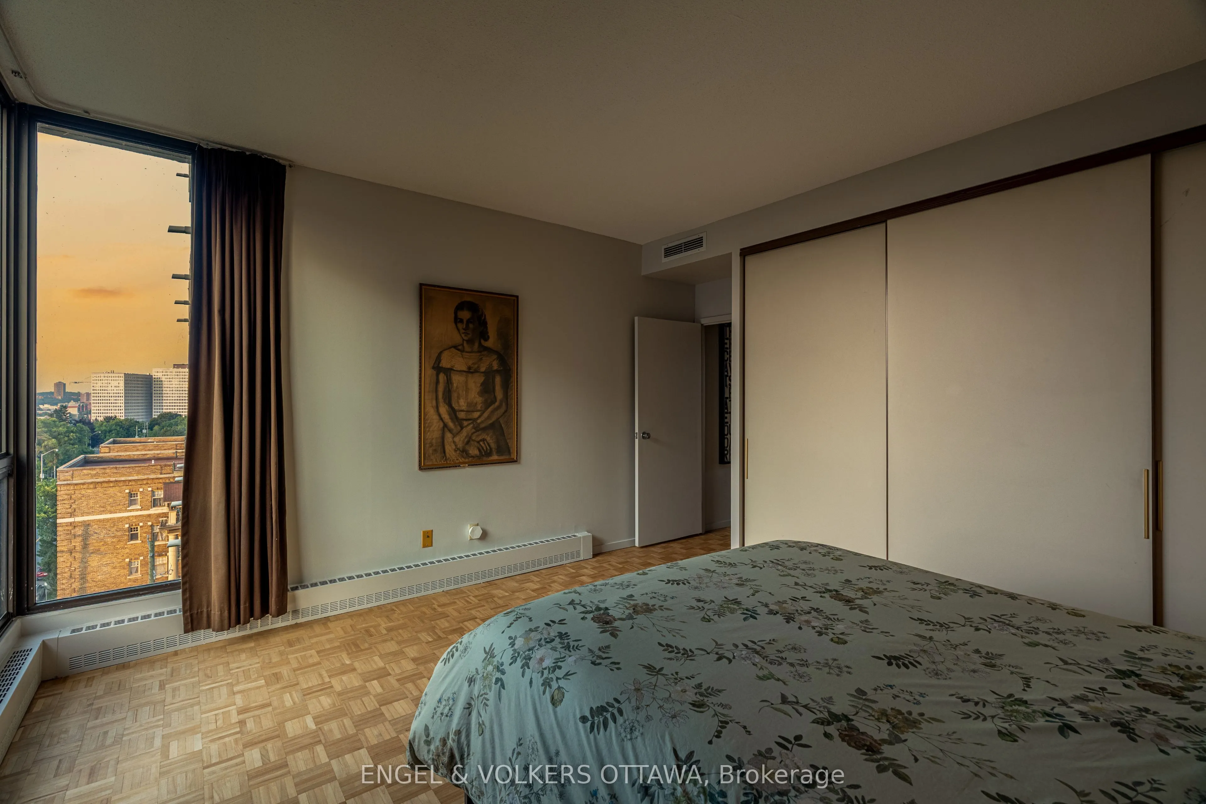 400 Laurier Avenue E, #8A