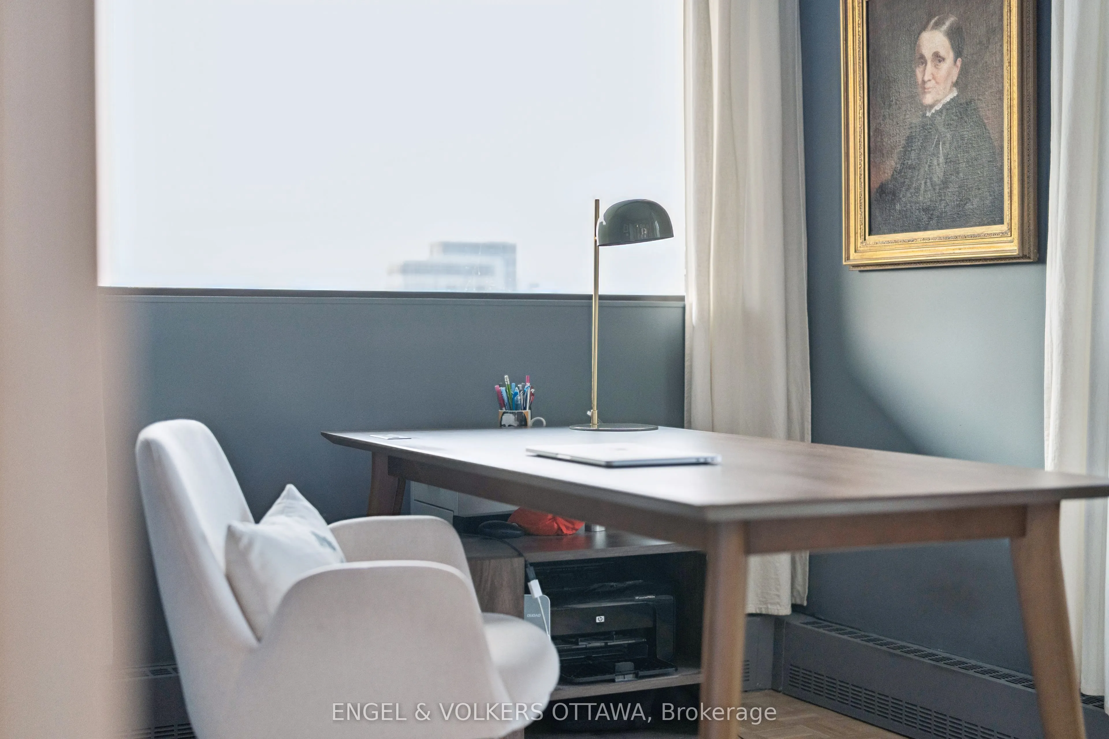400 Laurier Avenue E, #8A