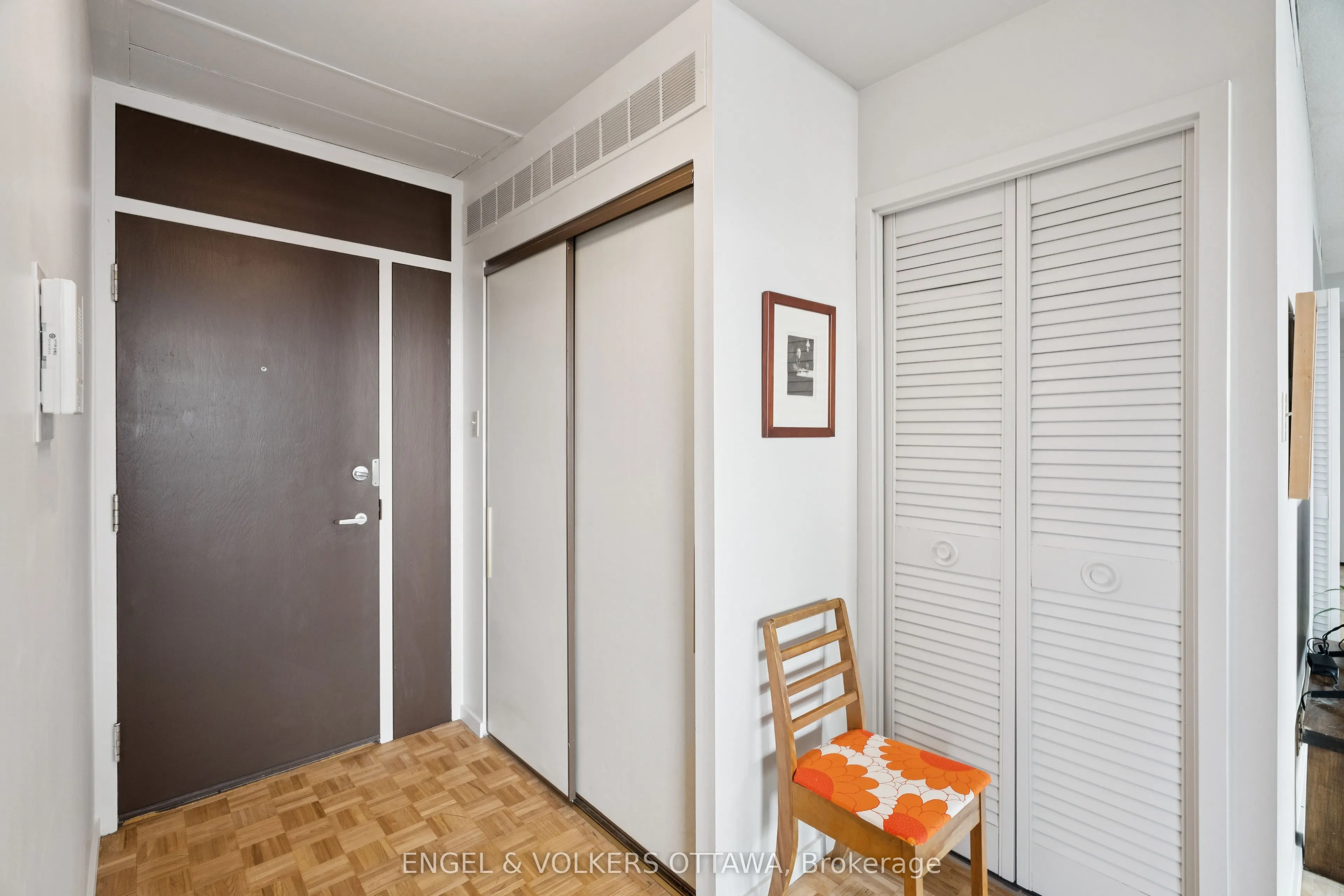 400 Laurier Avenue E, #8A