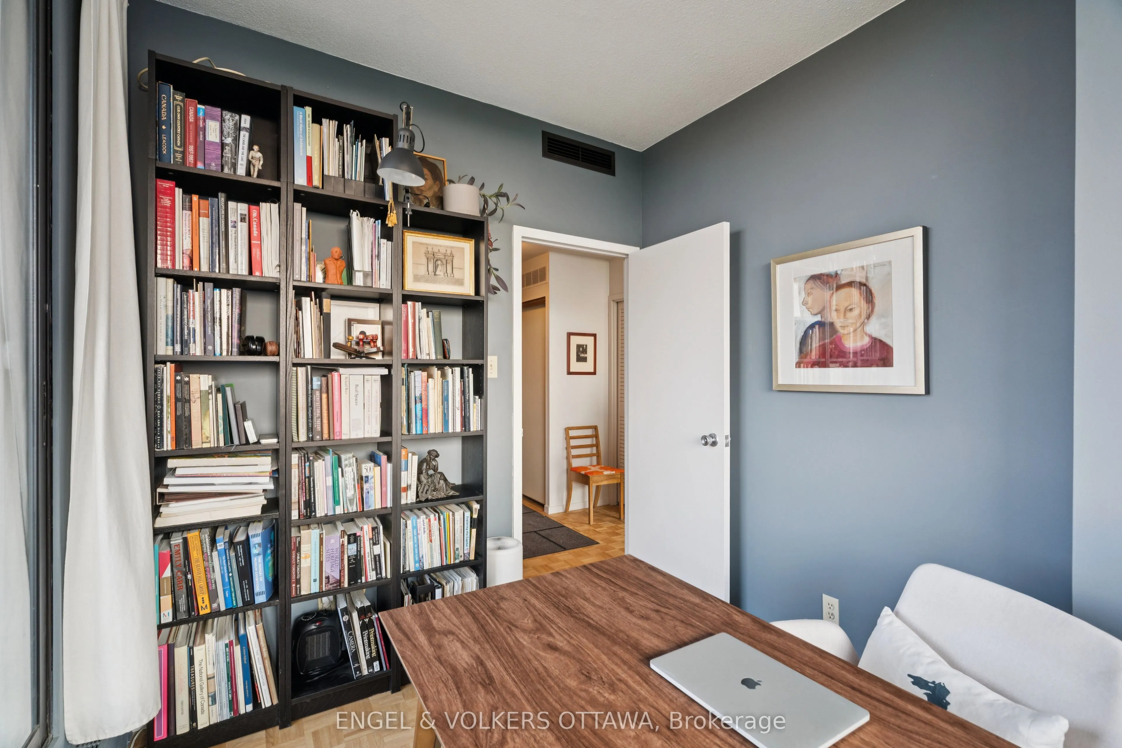 400 Laurier Avenue E, #8A