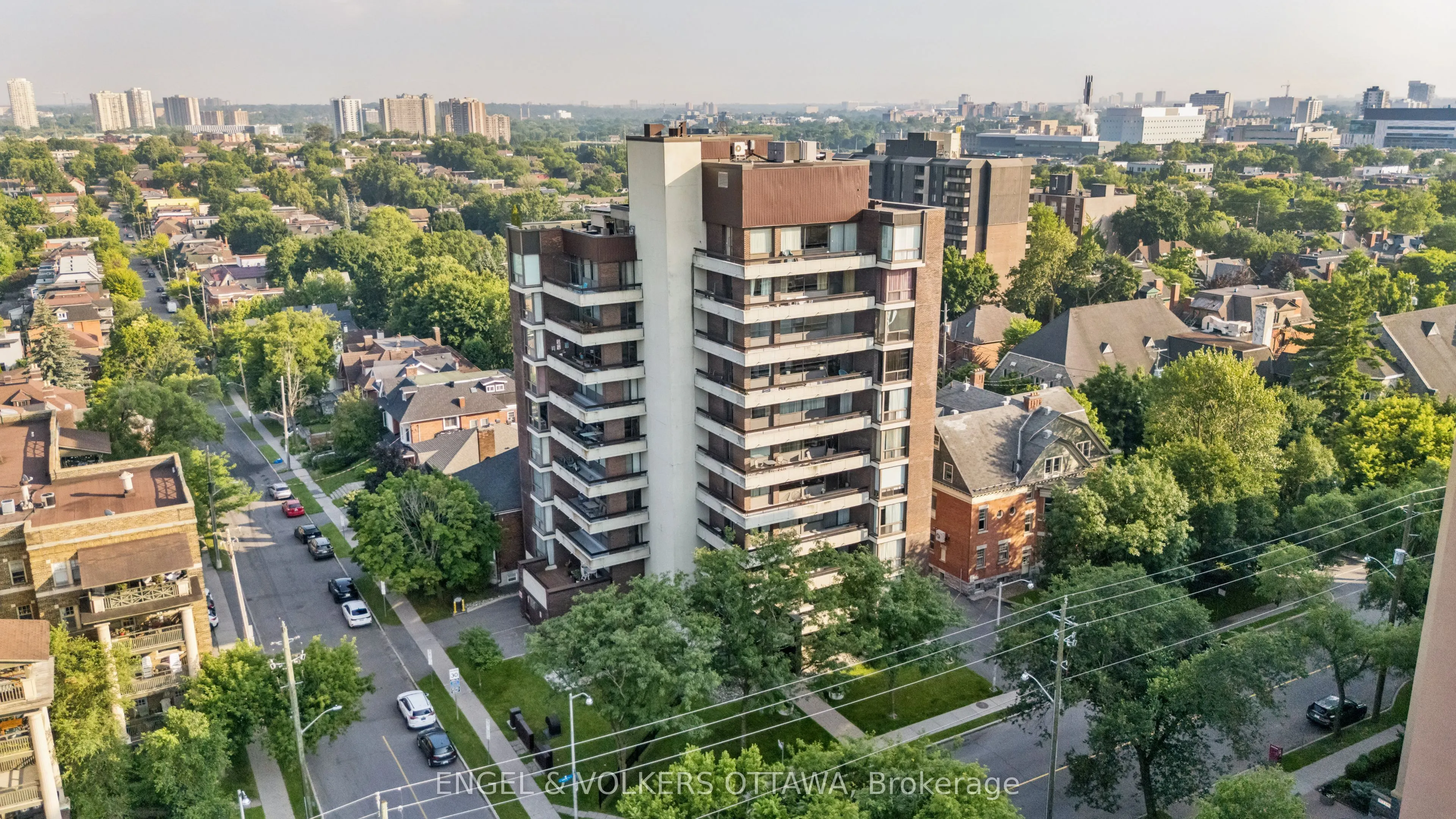 400 Laurier Avenue E, #8A