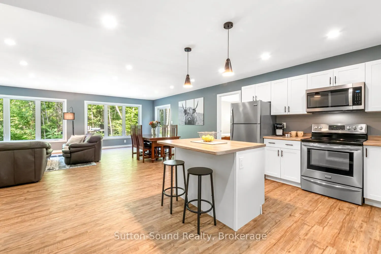 504760 Grey Road 1