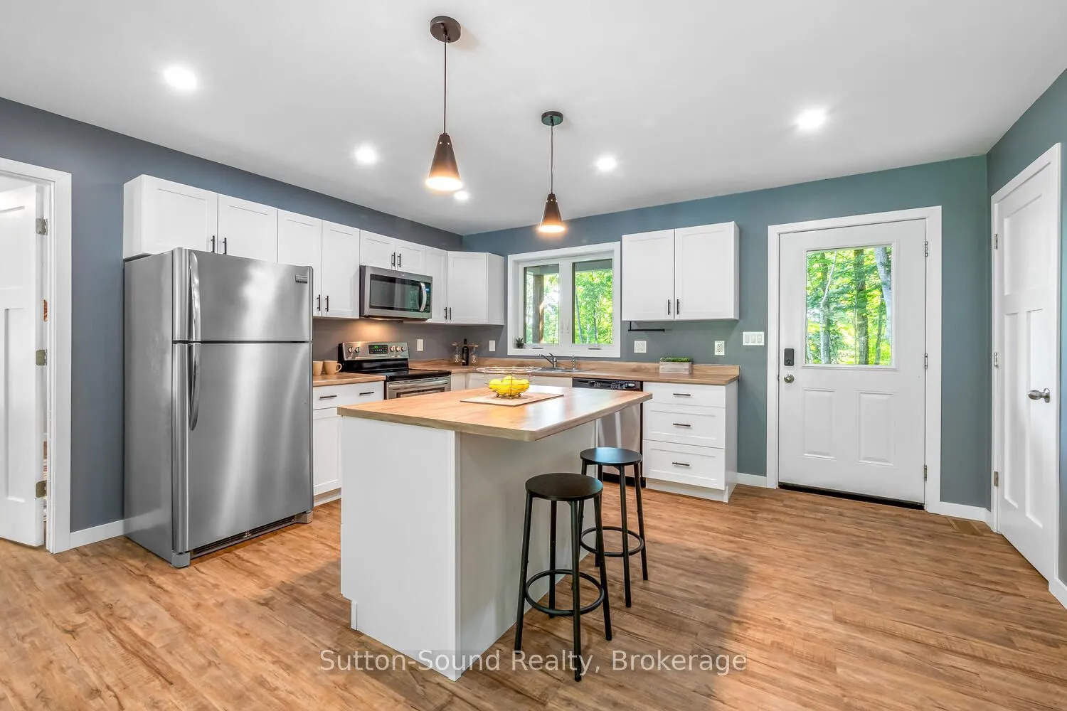 504760 Grey Road 1