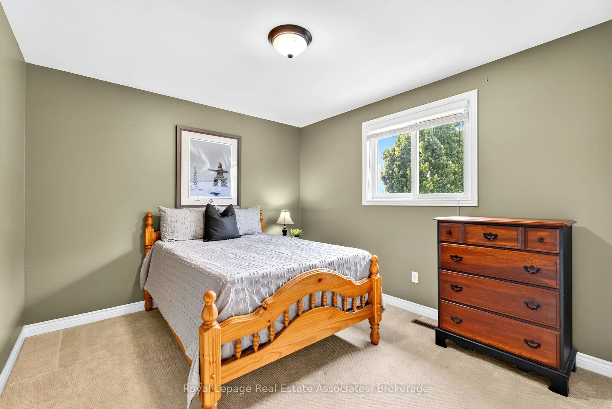 29 Laurendale Avenue