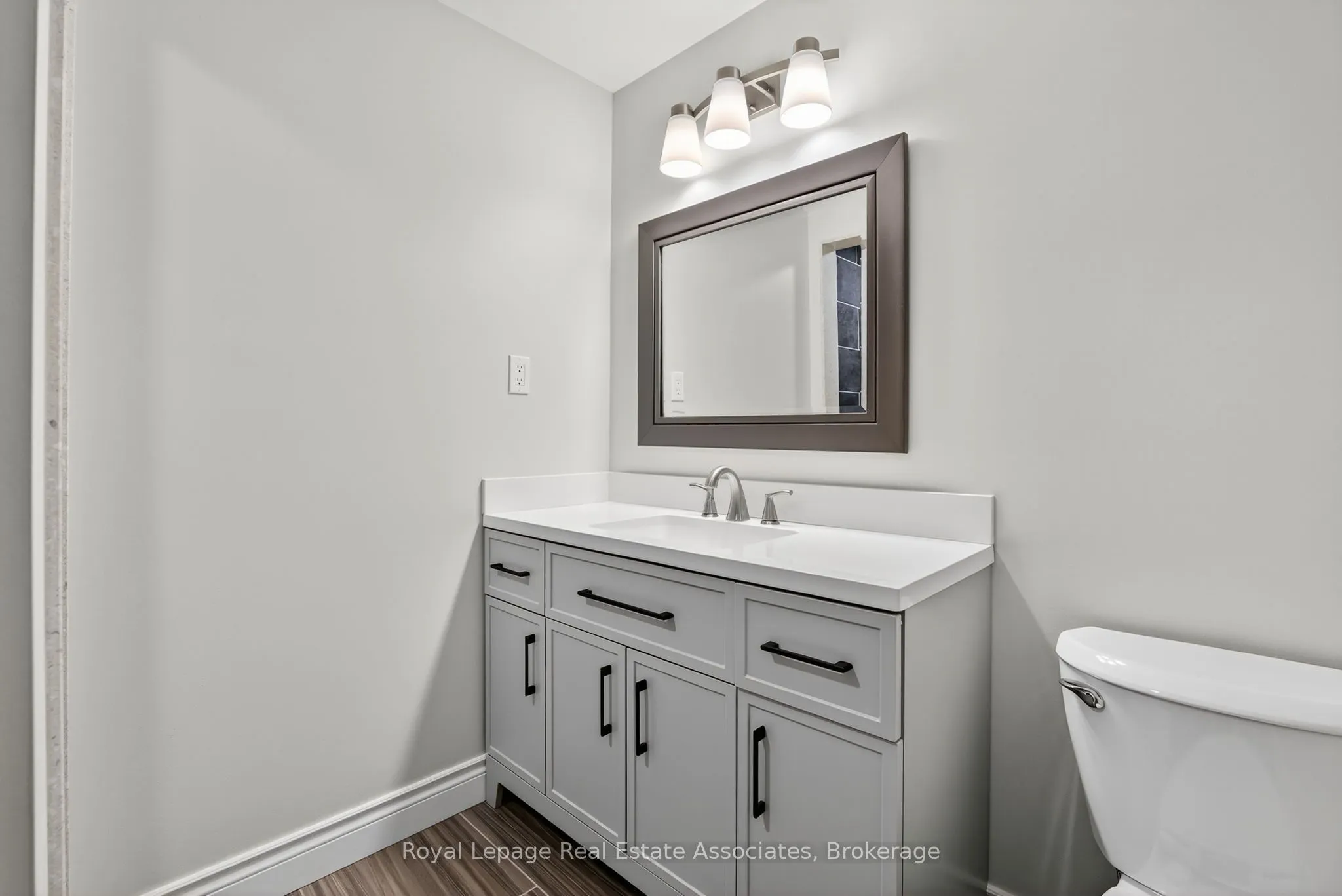 29 Laurendale Avenue