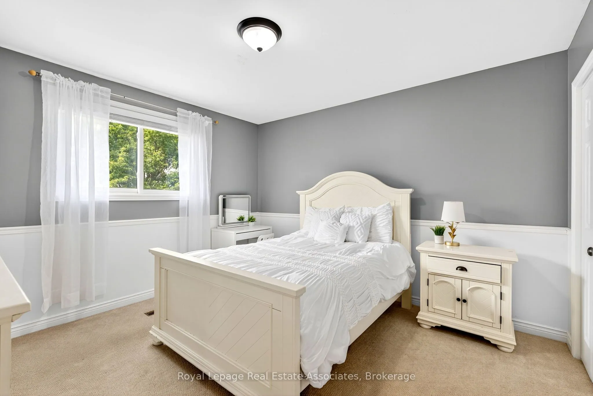 29 Laurendale Avenue