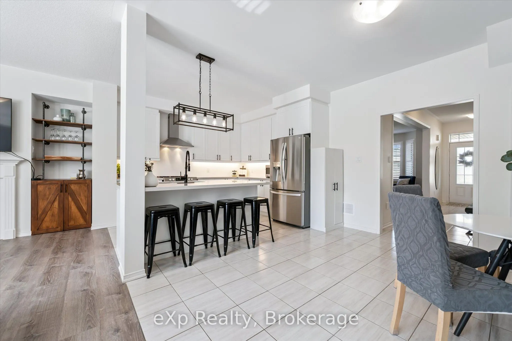 45 Elliot Avenue E, #2
