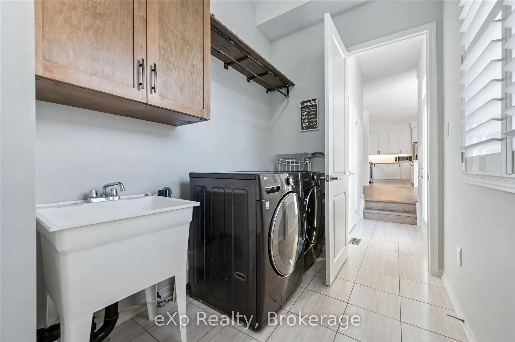45 Elliot Avenue E, #2