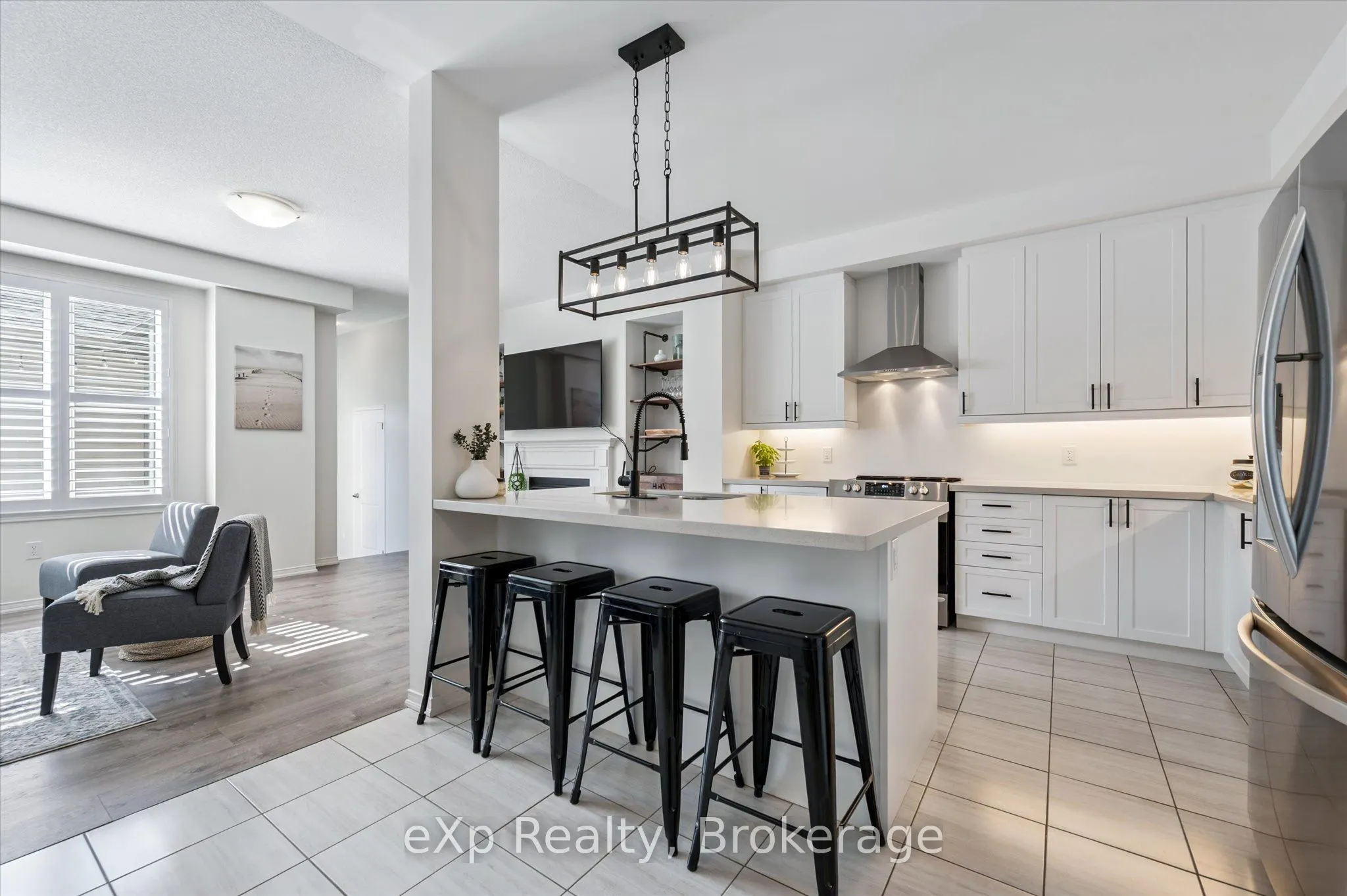 45 Elliot Avenue E, #2