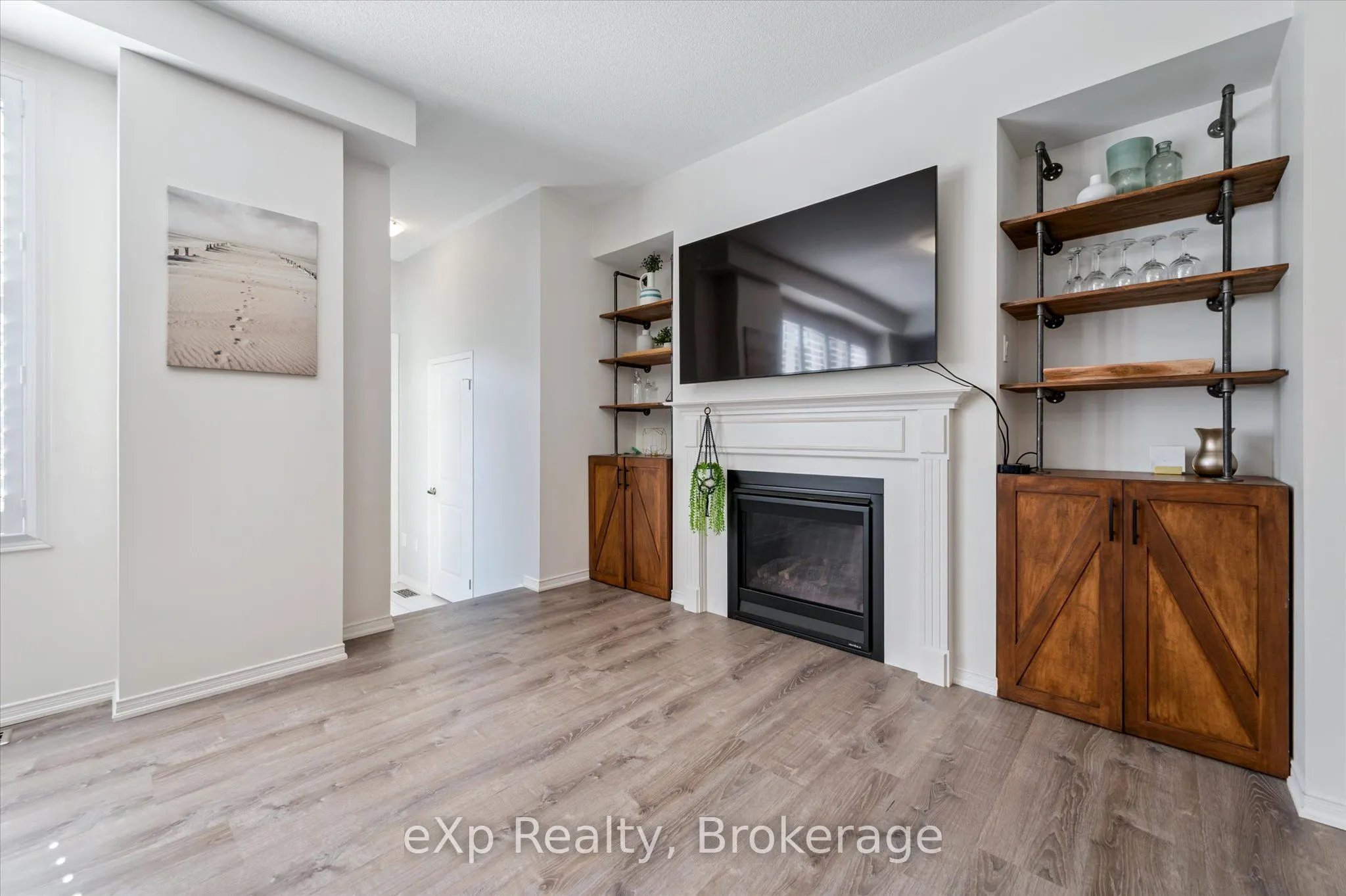 45 Elliot Avenue E, #2