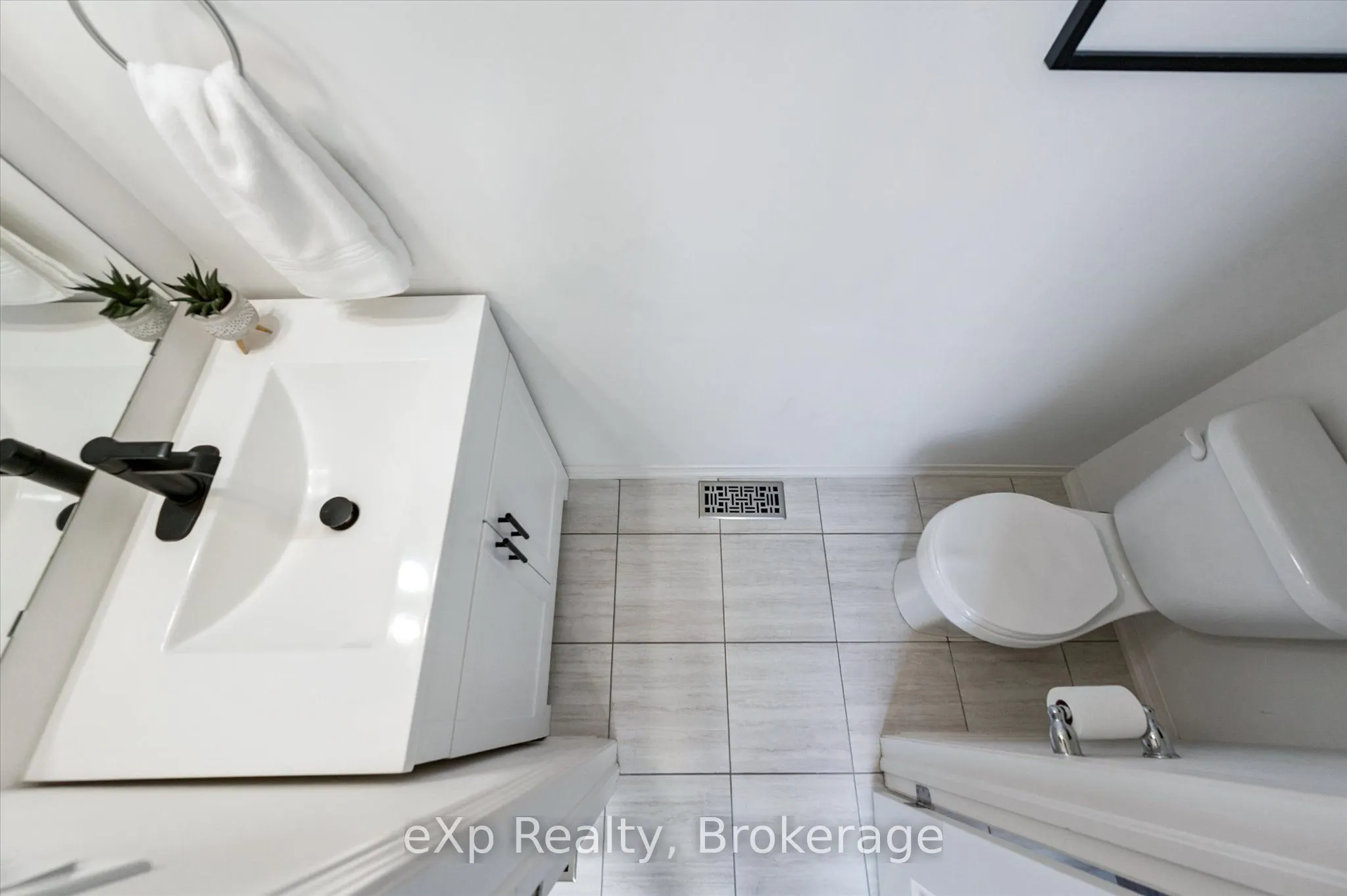 45 Elliot Avenue E, #2