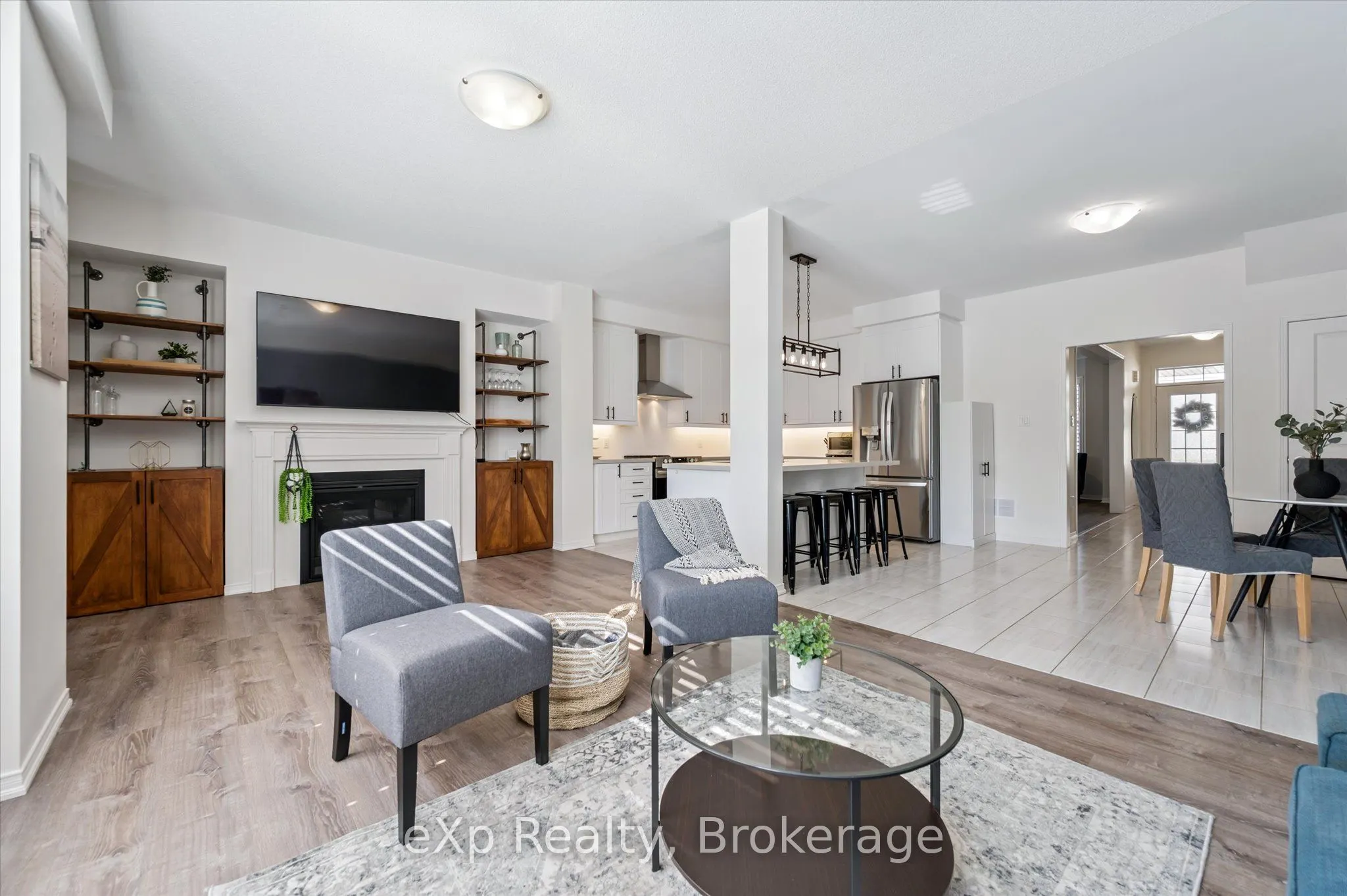 45 Elliot Avenue E, #2