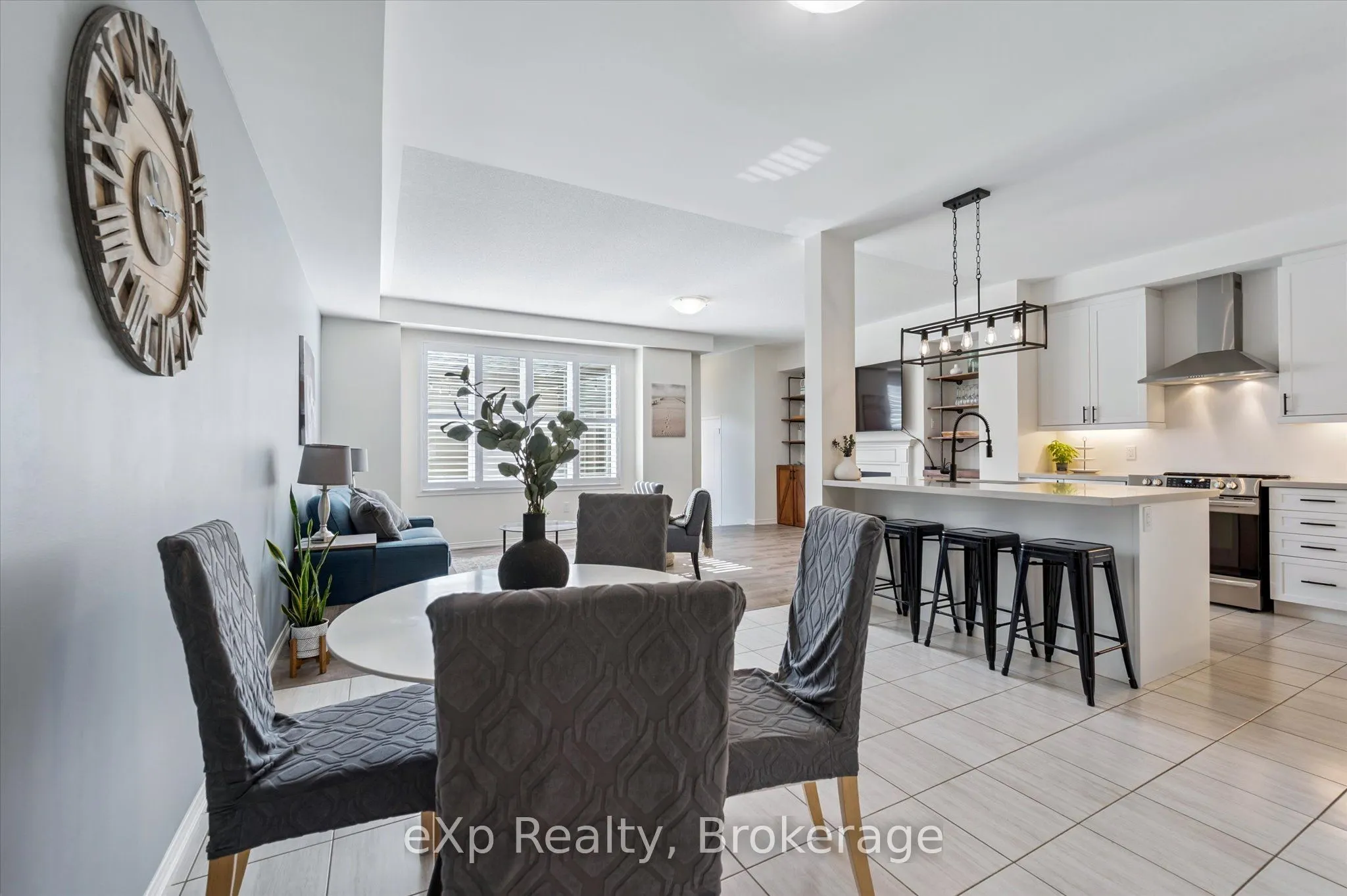 45 Elliot Avenue E, #2