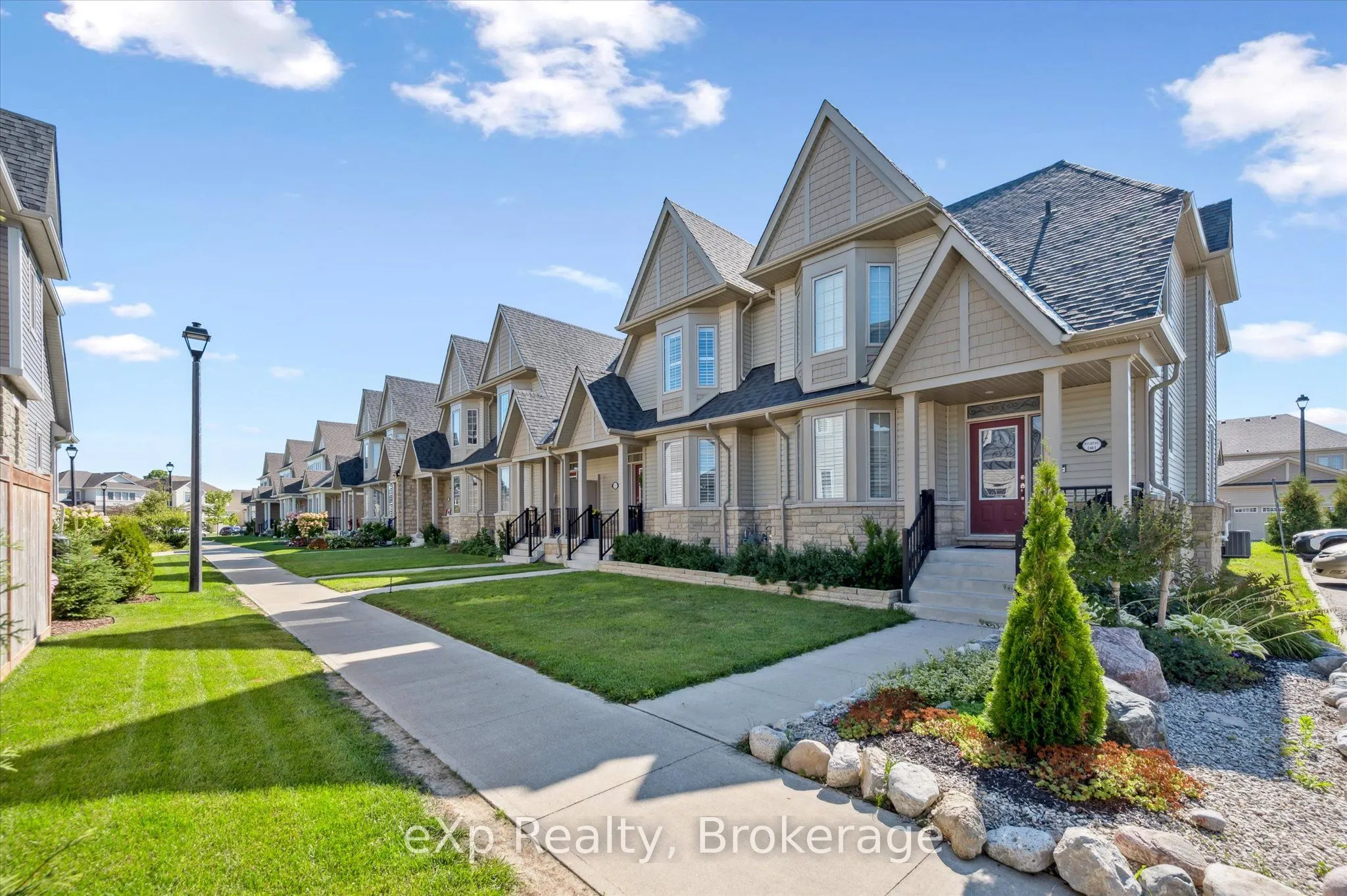 45 Elliot Avenue E, #2
