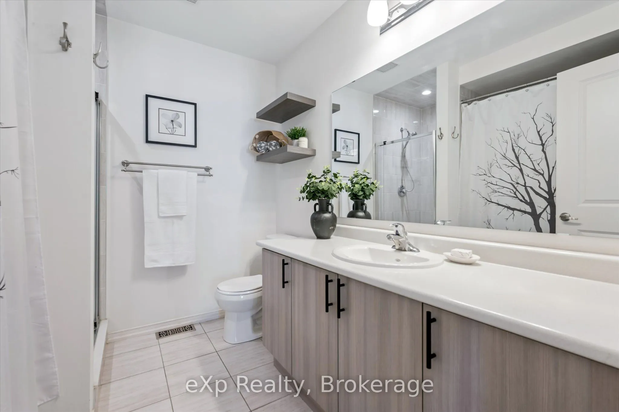 45 Elliot Avenue E, #2