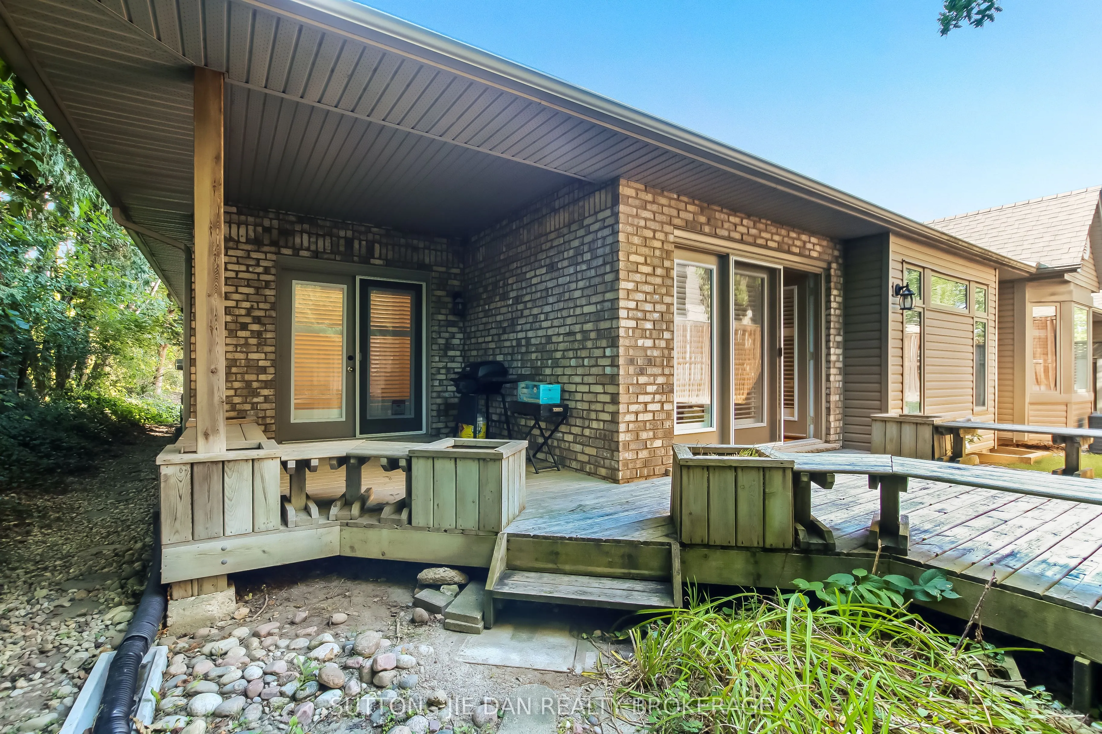1574 RICHMOND Street, #23