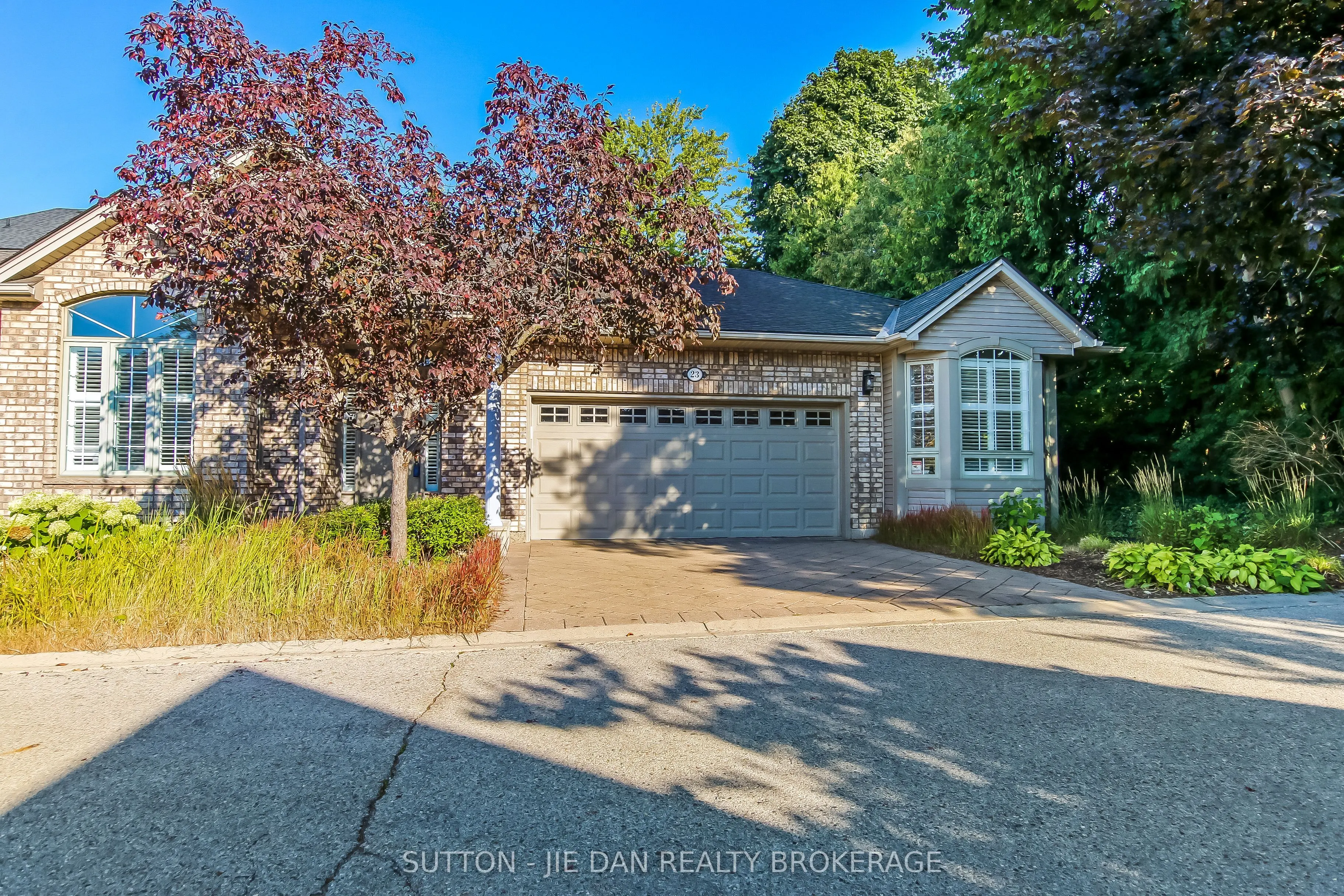 1574 RICHMOND Street, #23