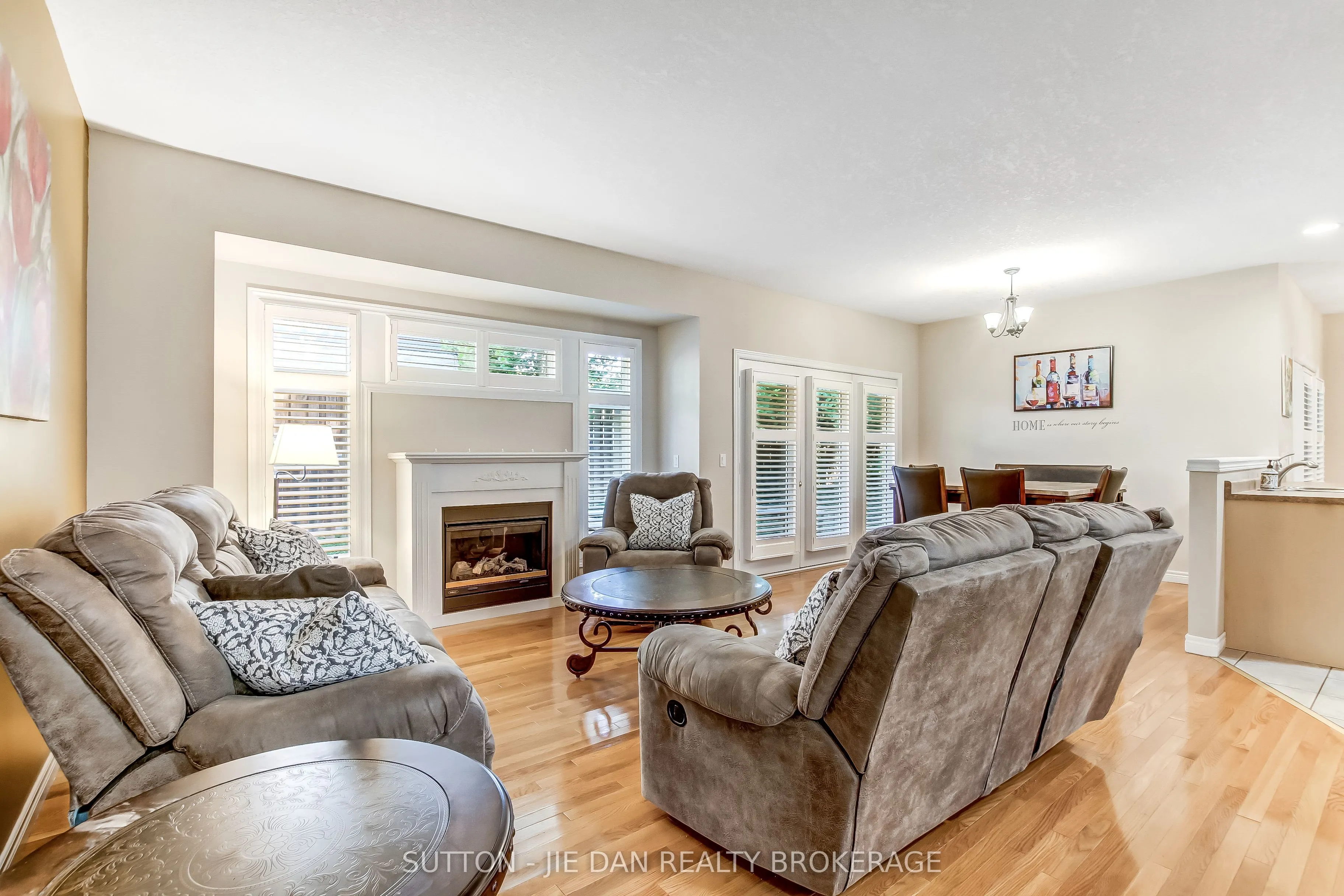 1574 RICHMOND Street, #23