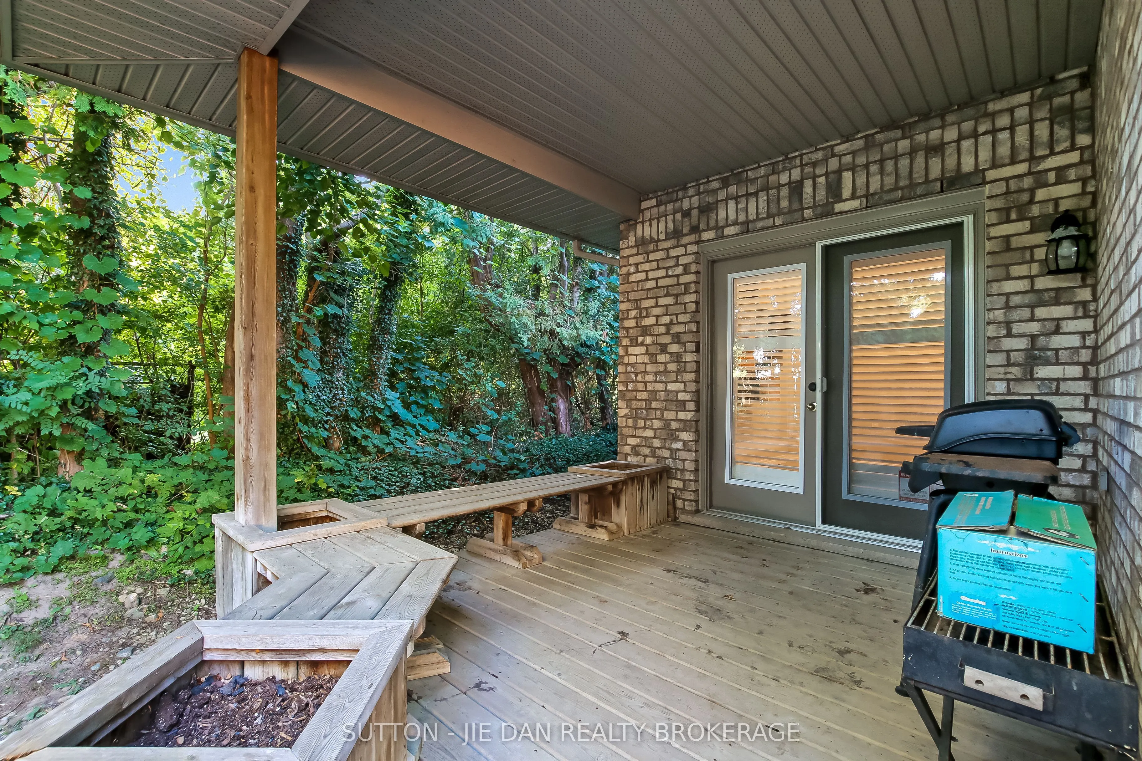 1574 RICHMOND Street, #23