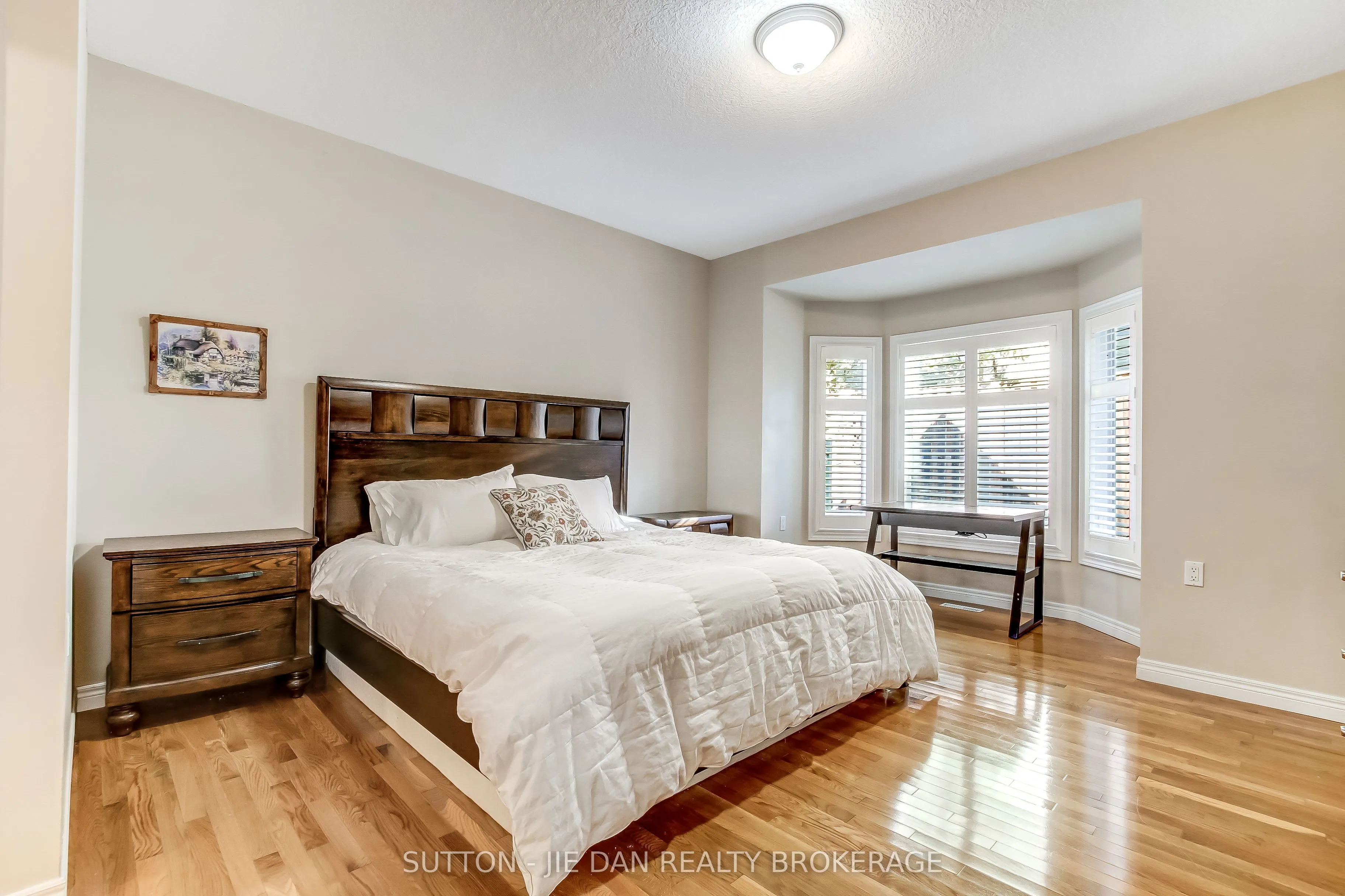 1574 RICHMOND Street, #23