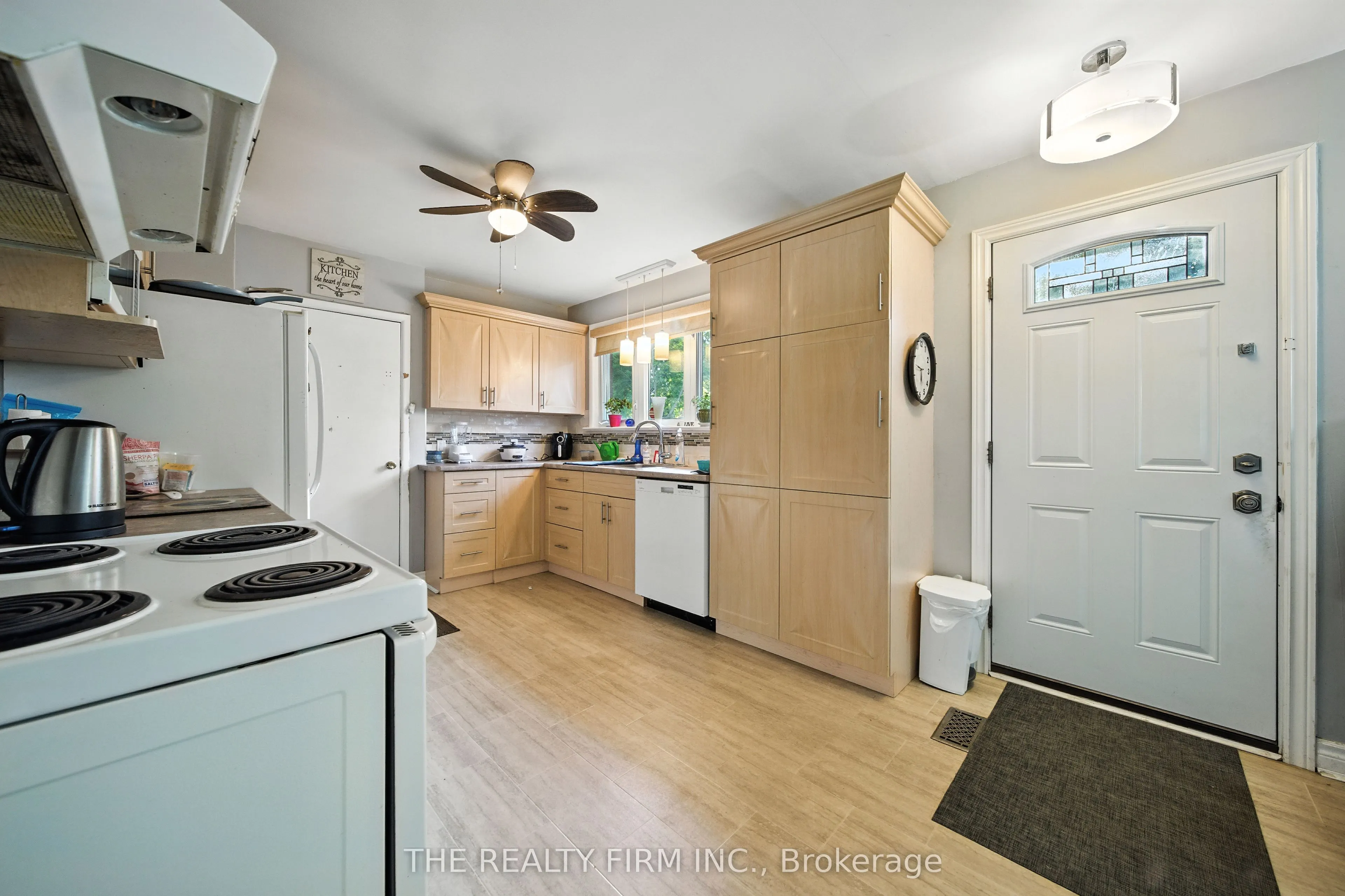 217 Manitoulin Drive E