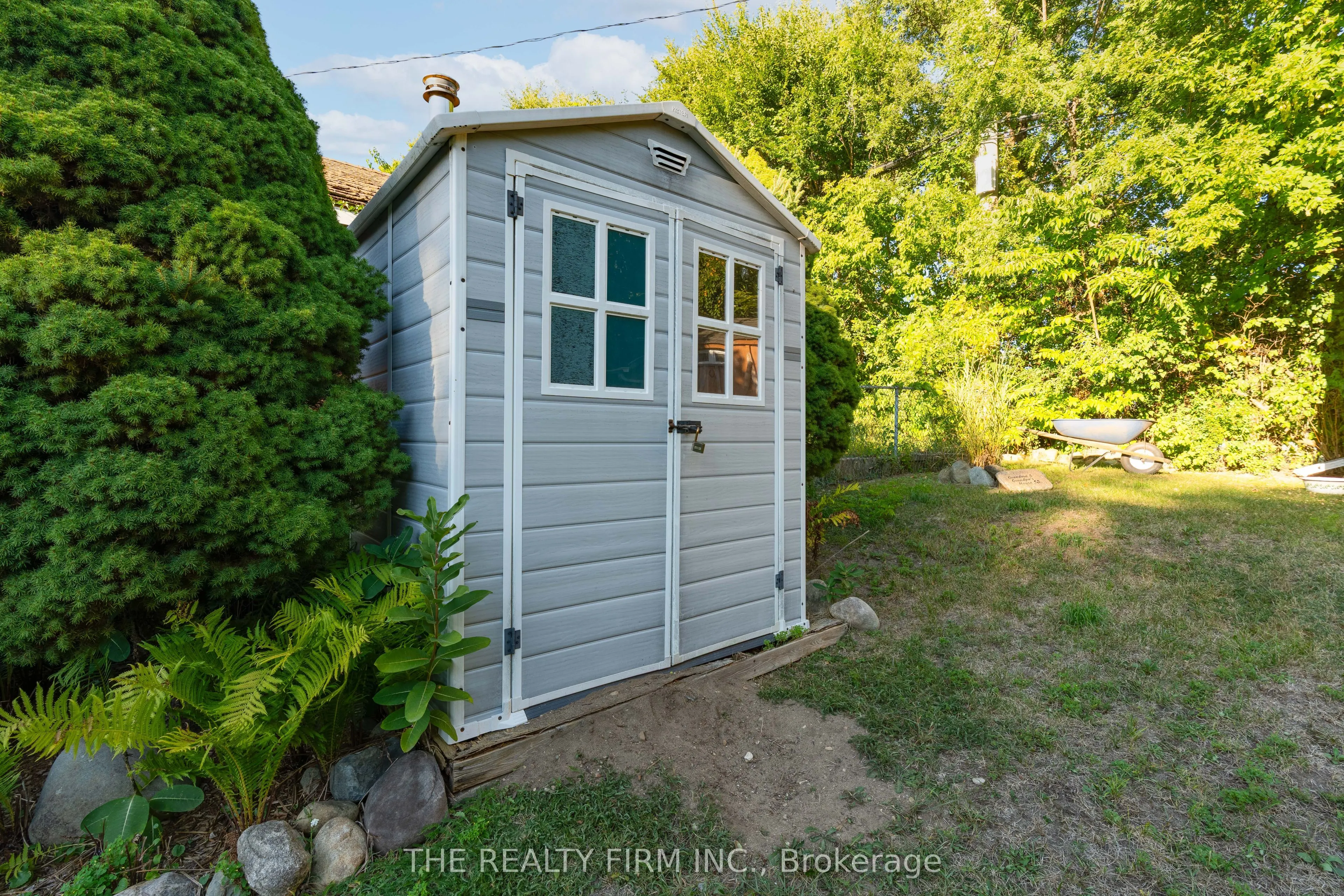 217 Manitoulin Drive E