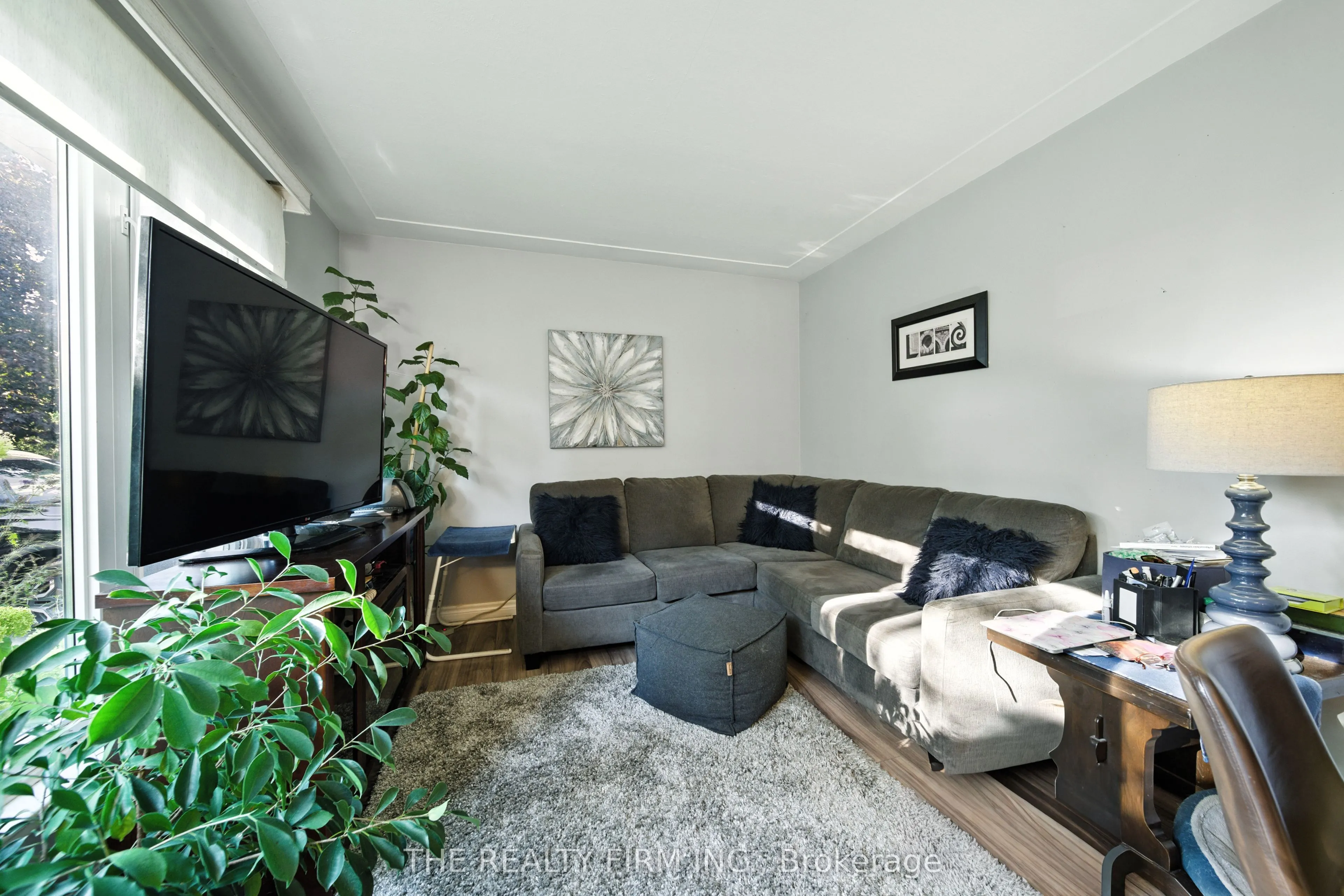 217 Manitoulin Drive E