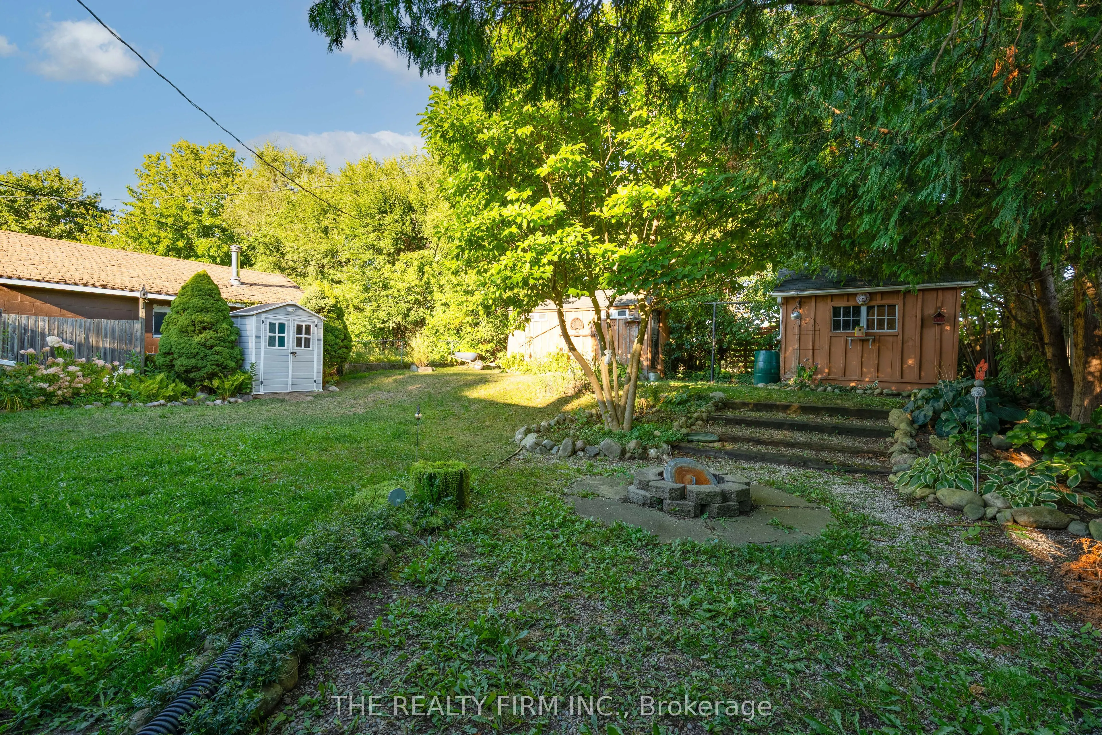 217 Manitoulin Drive E