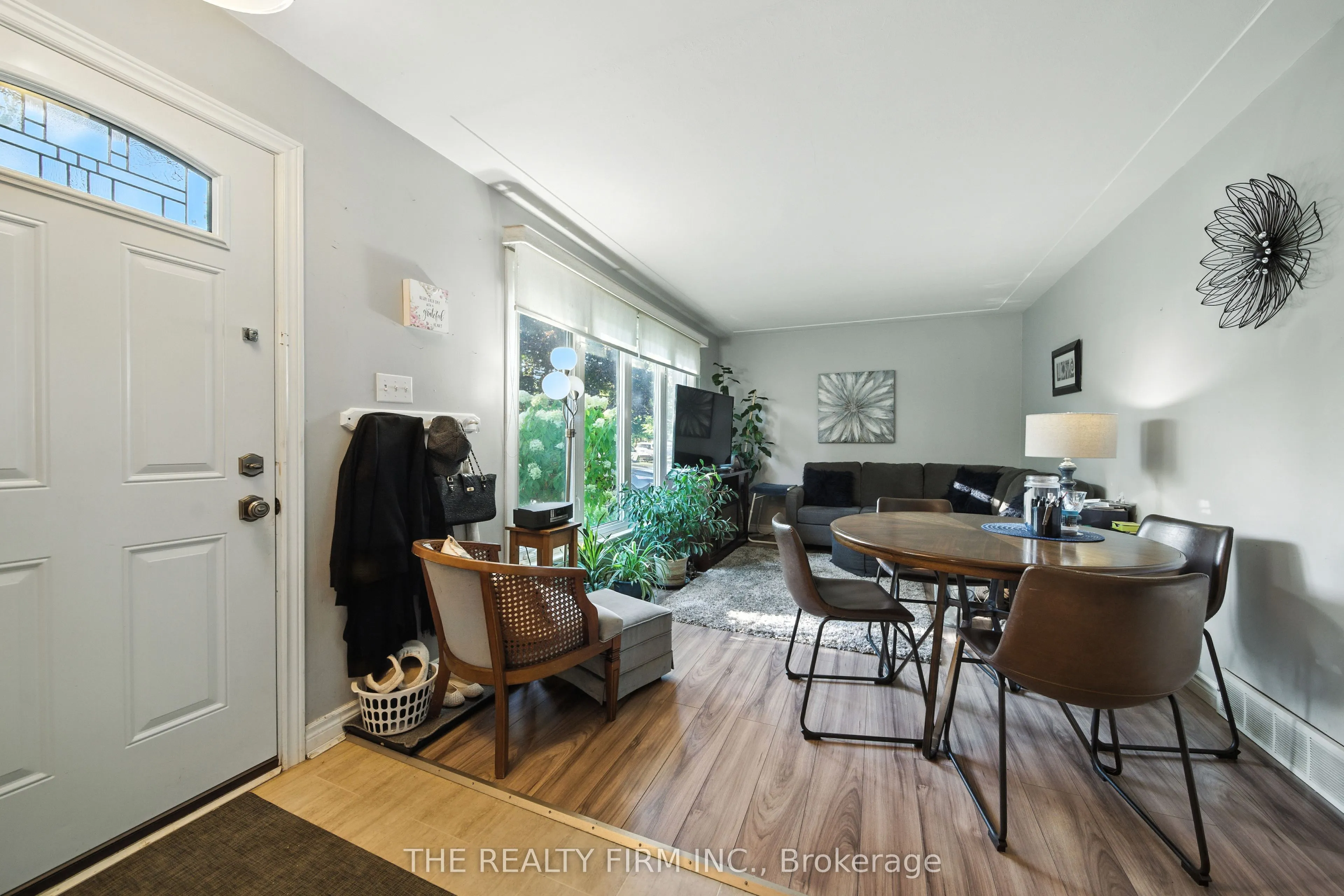 217 Manitoulin Drive E