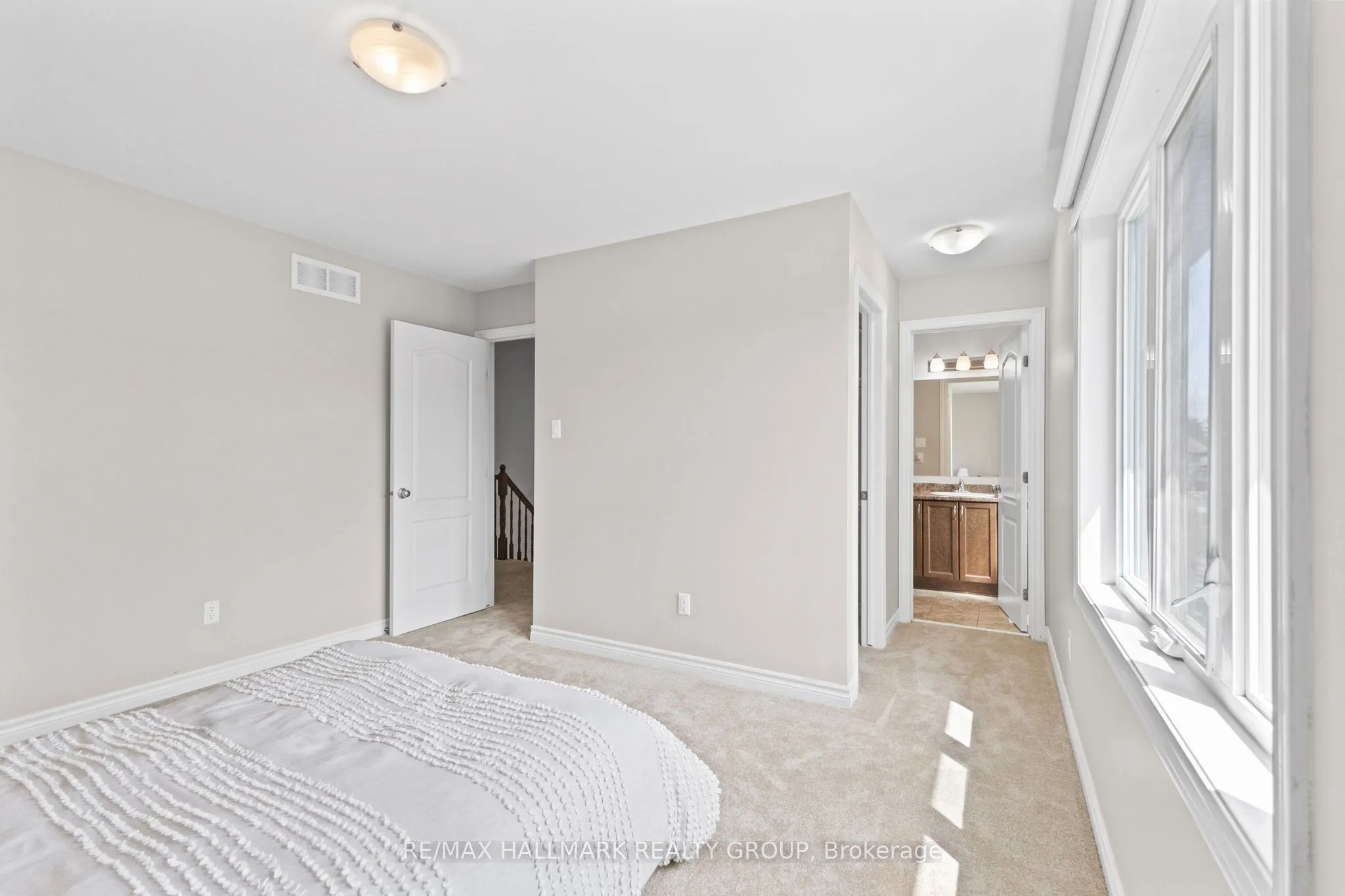 254 Gracewood Crescent