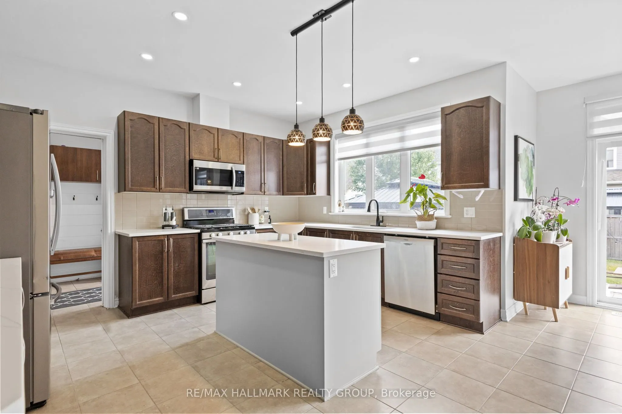 254 Gracewood Crescent