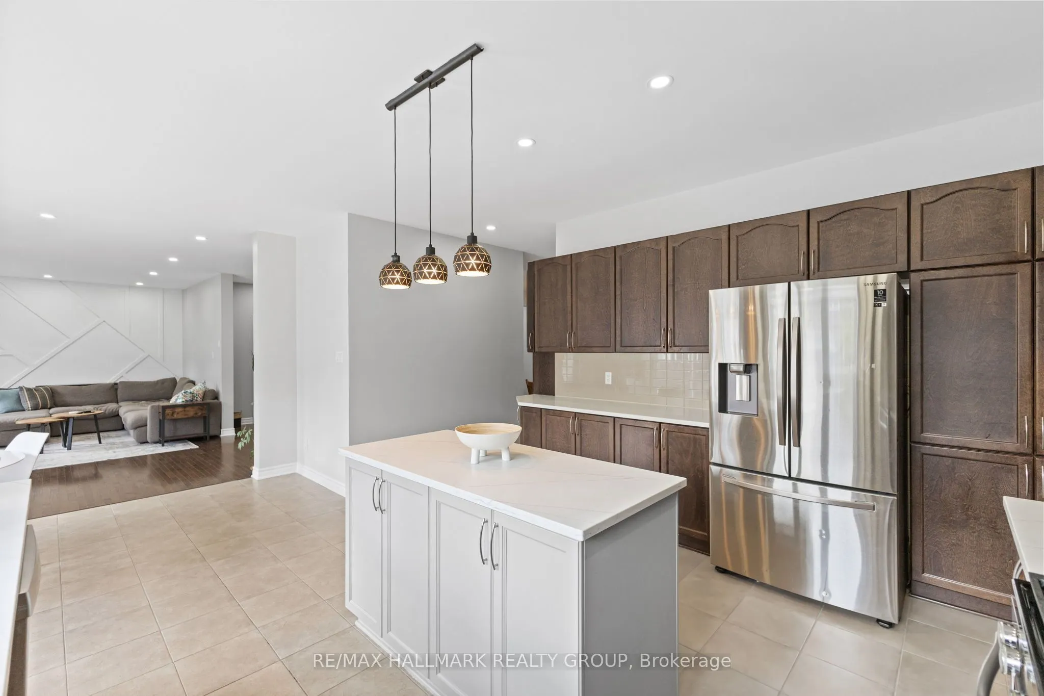 254 Gracewood Crescent
