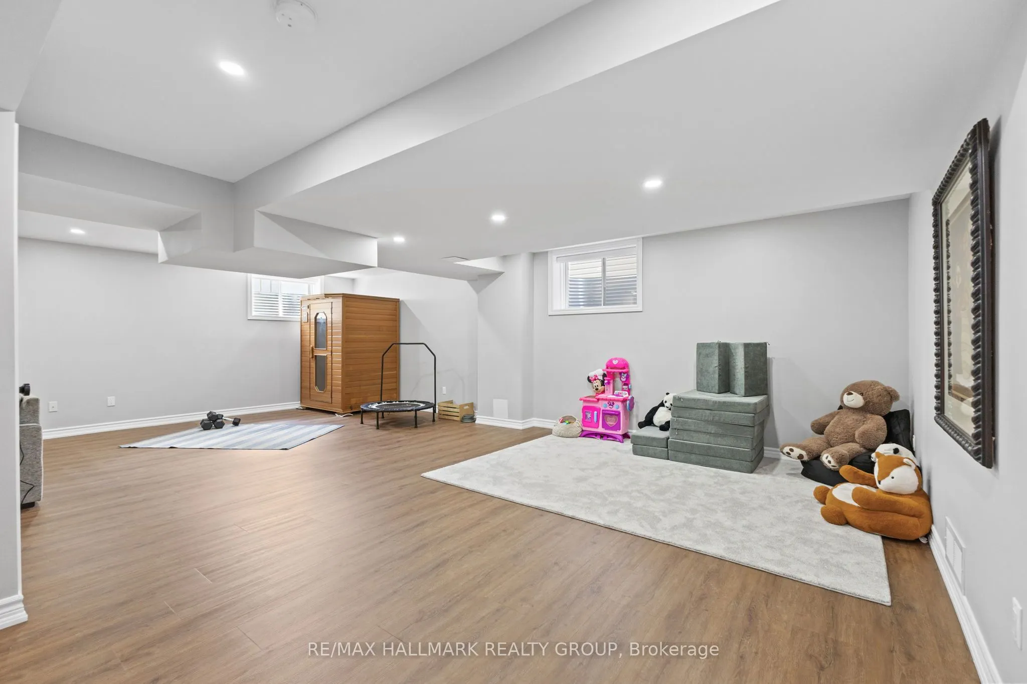 254 Gracewood Crescent