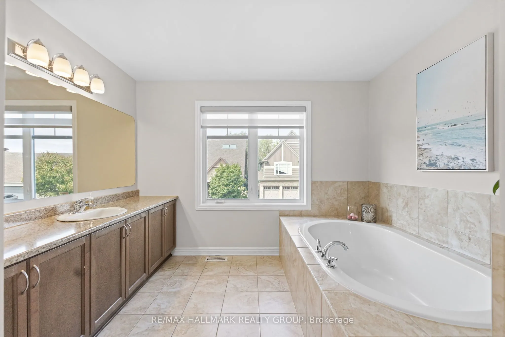 254 Gracewood Crescent