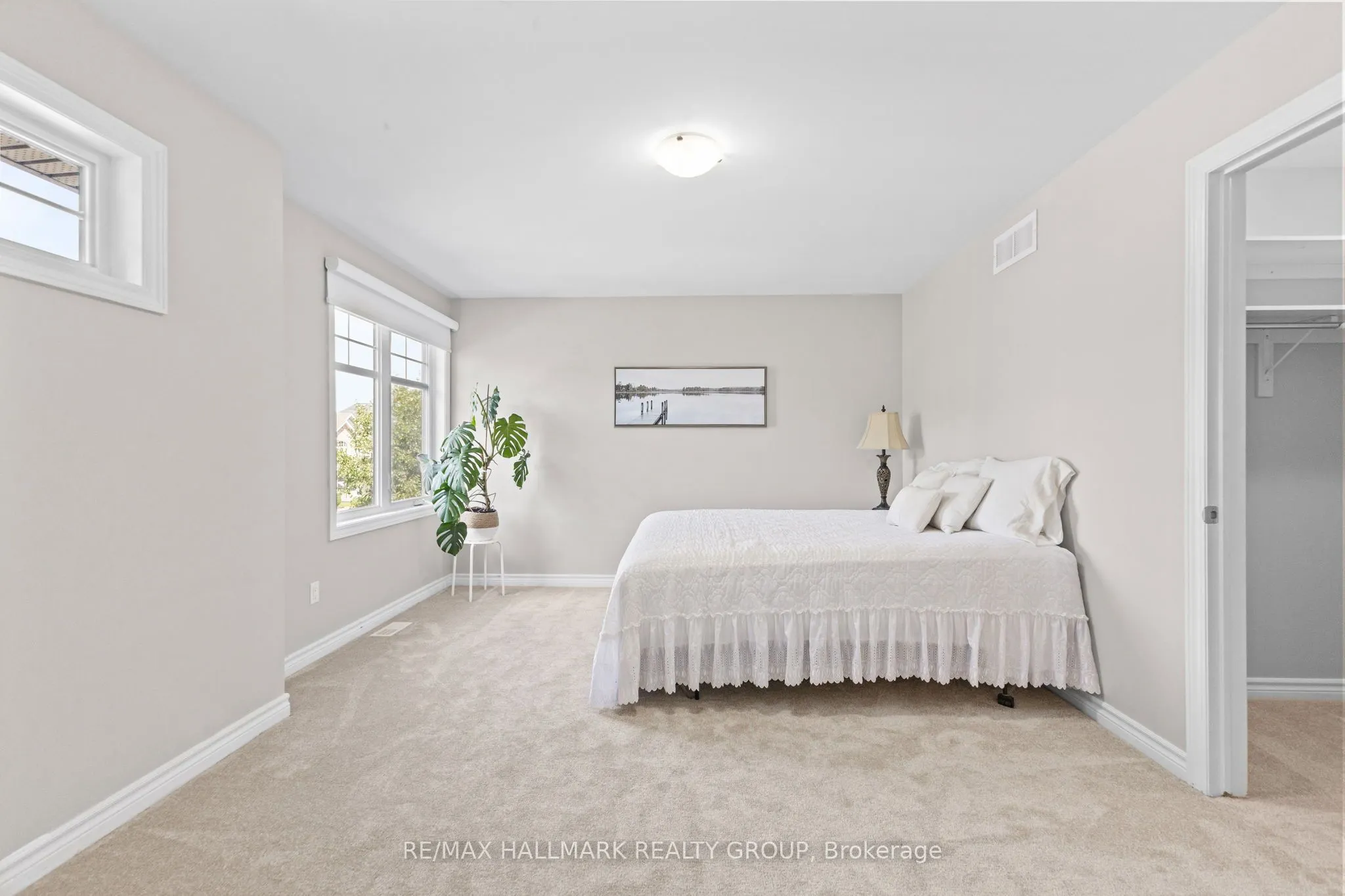 254 Gracewood Crescent