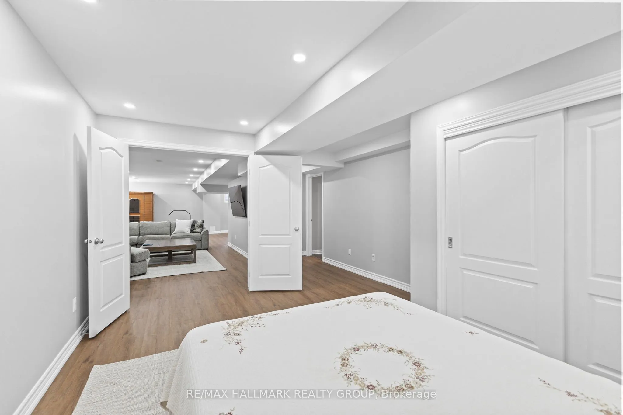 254 Gracewood Crescent