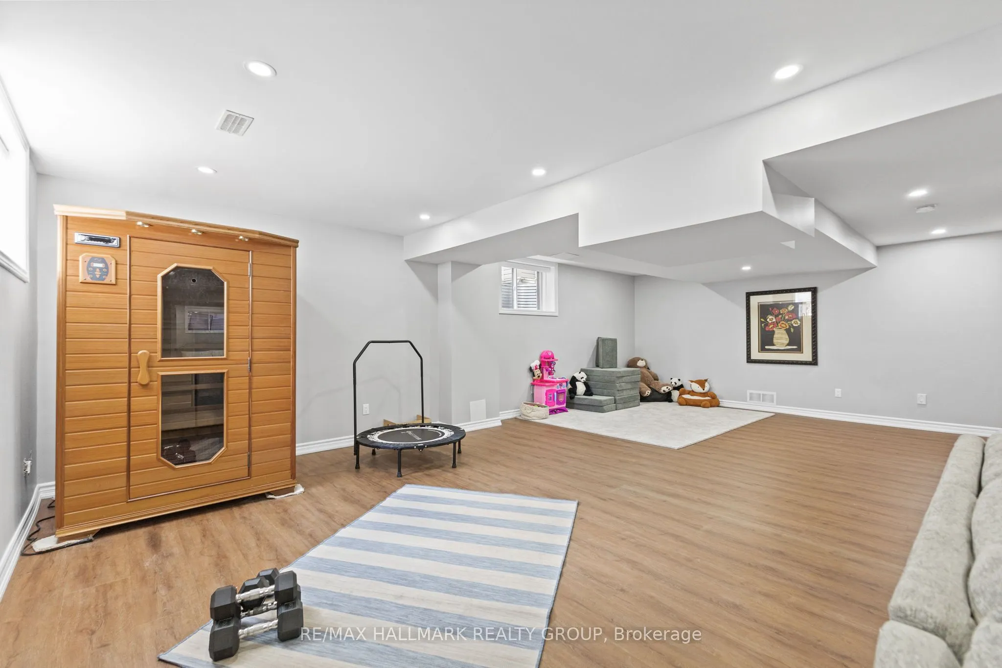 254 Gracewood Crescent