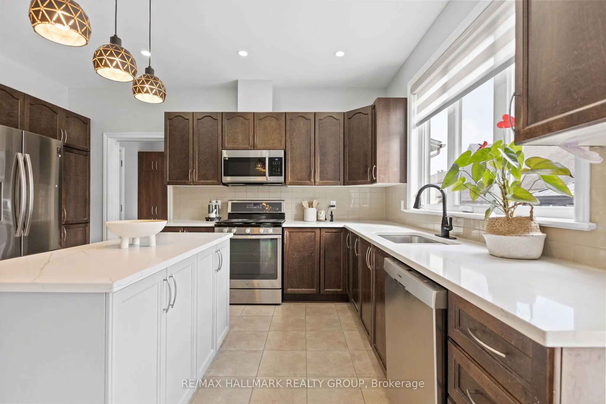 254 Gracewood Crescent