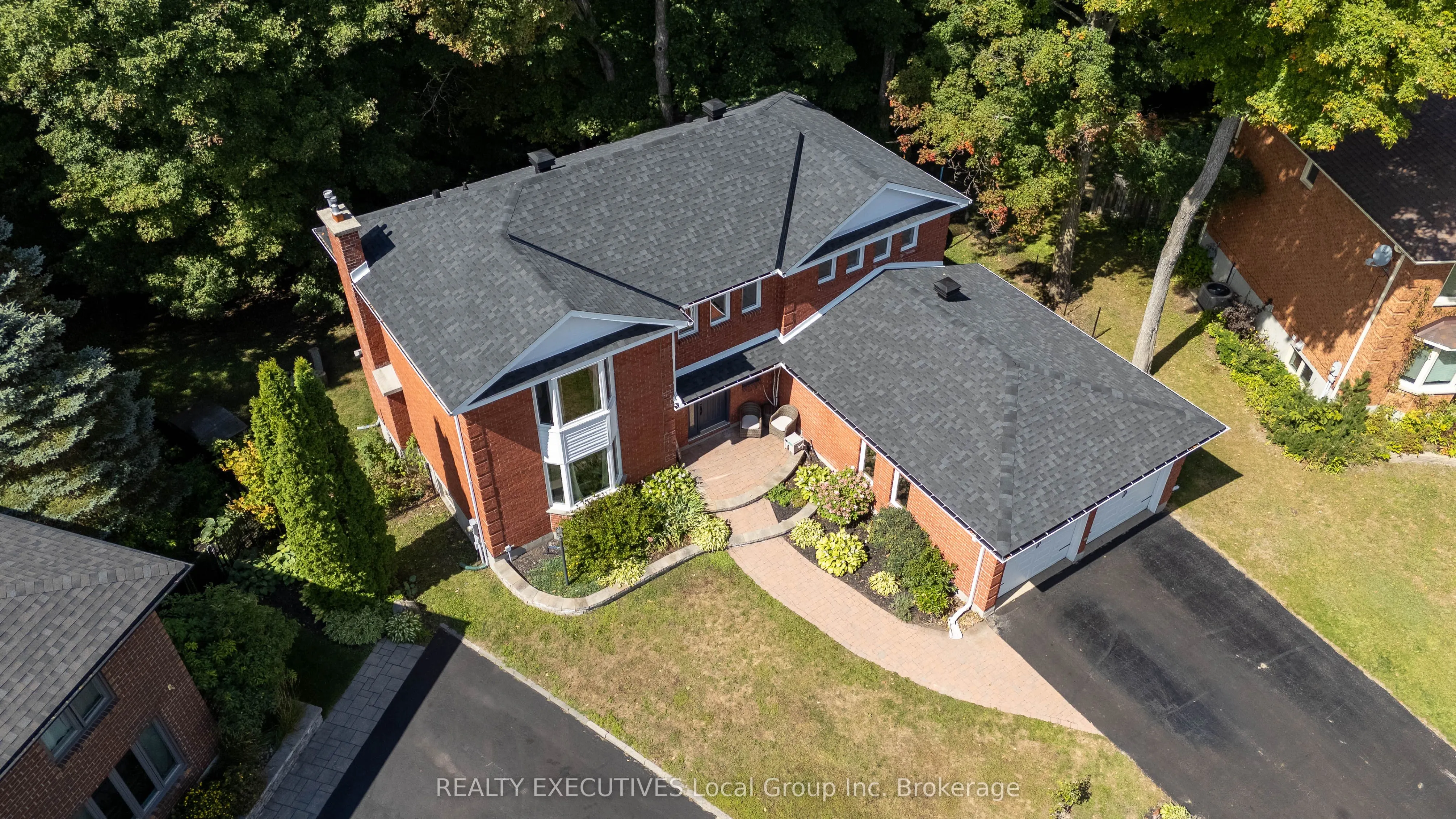 31 ROBINHOOD Court