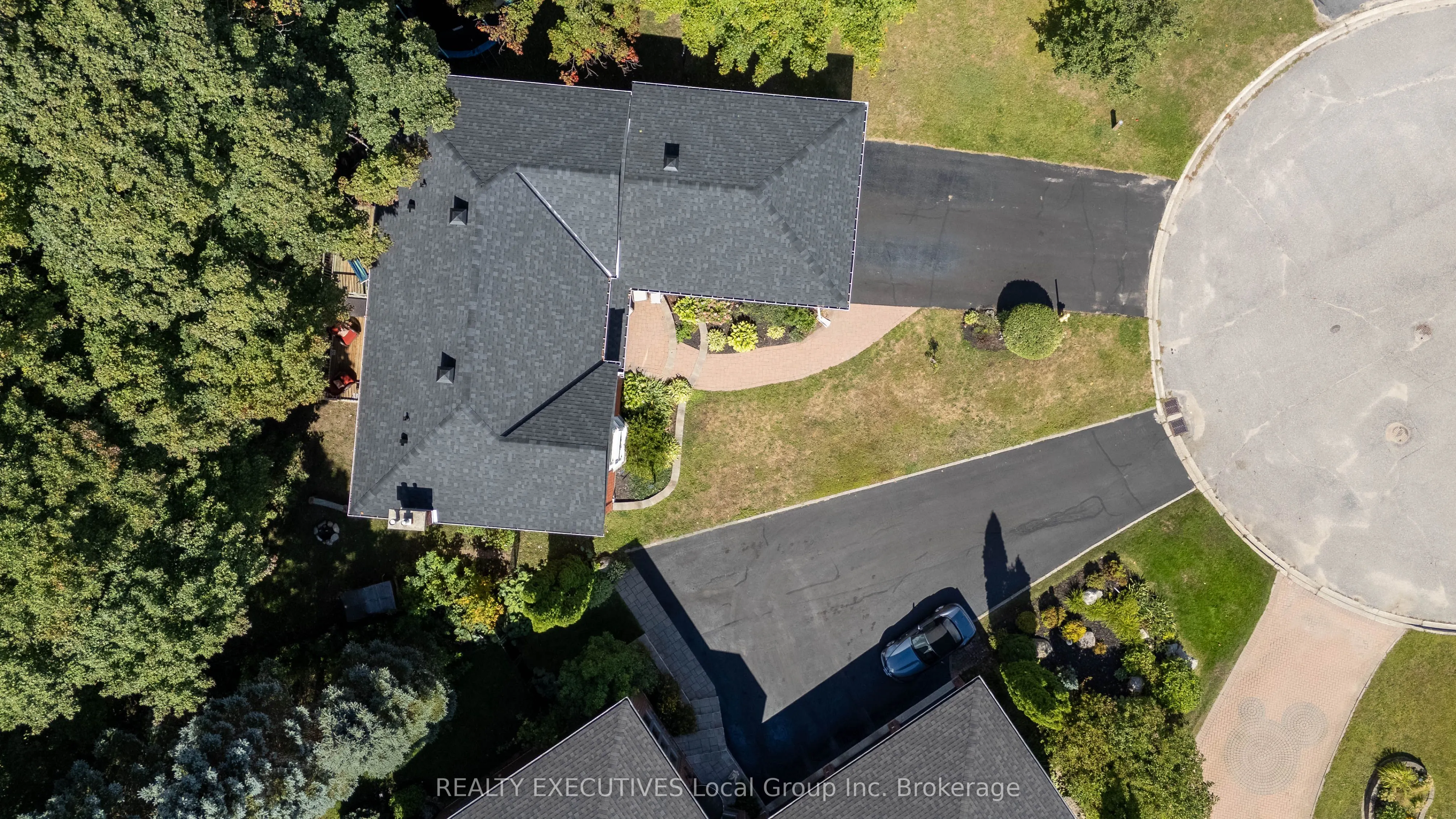 31 ROBINHOOD Court