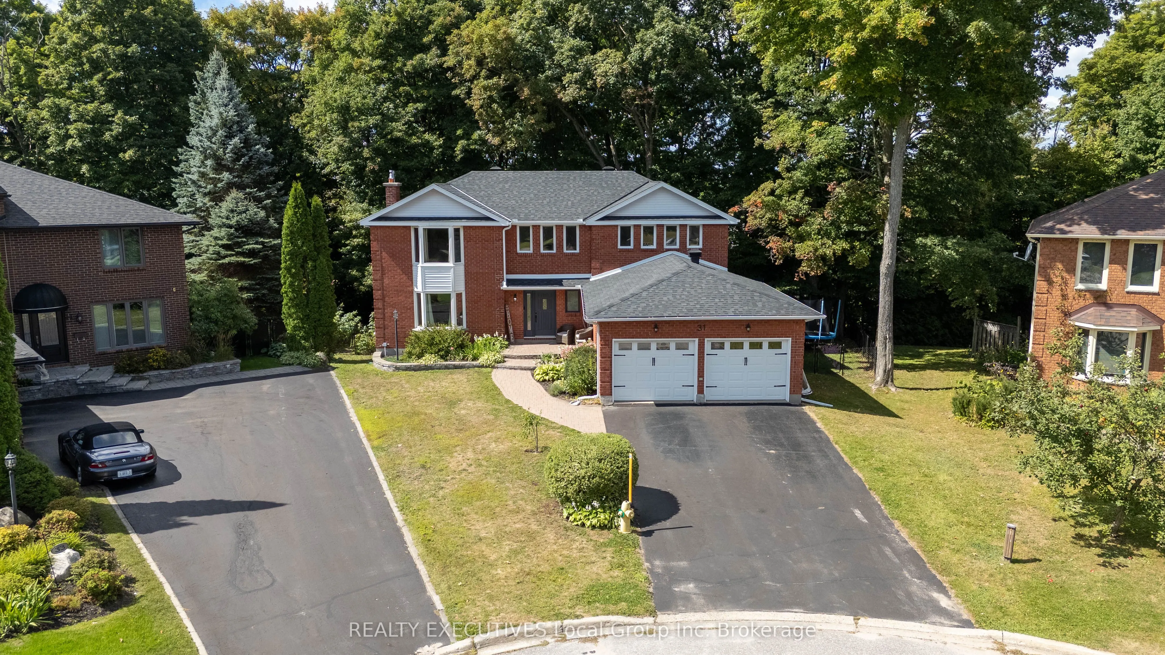 31 ROBINHOOD Court