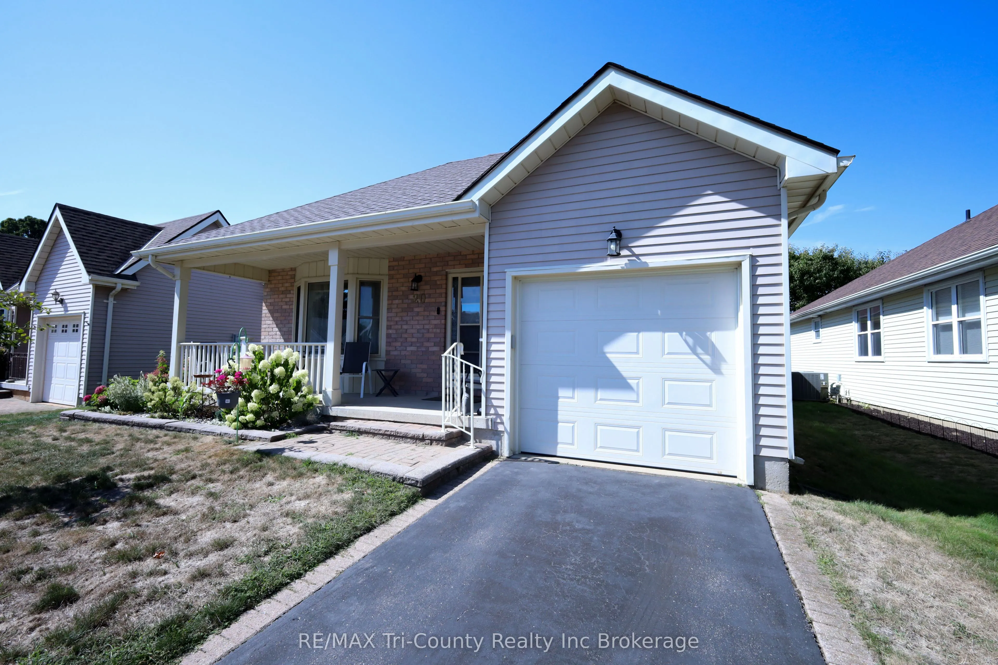20 Edwin Crescent