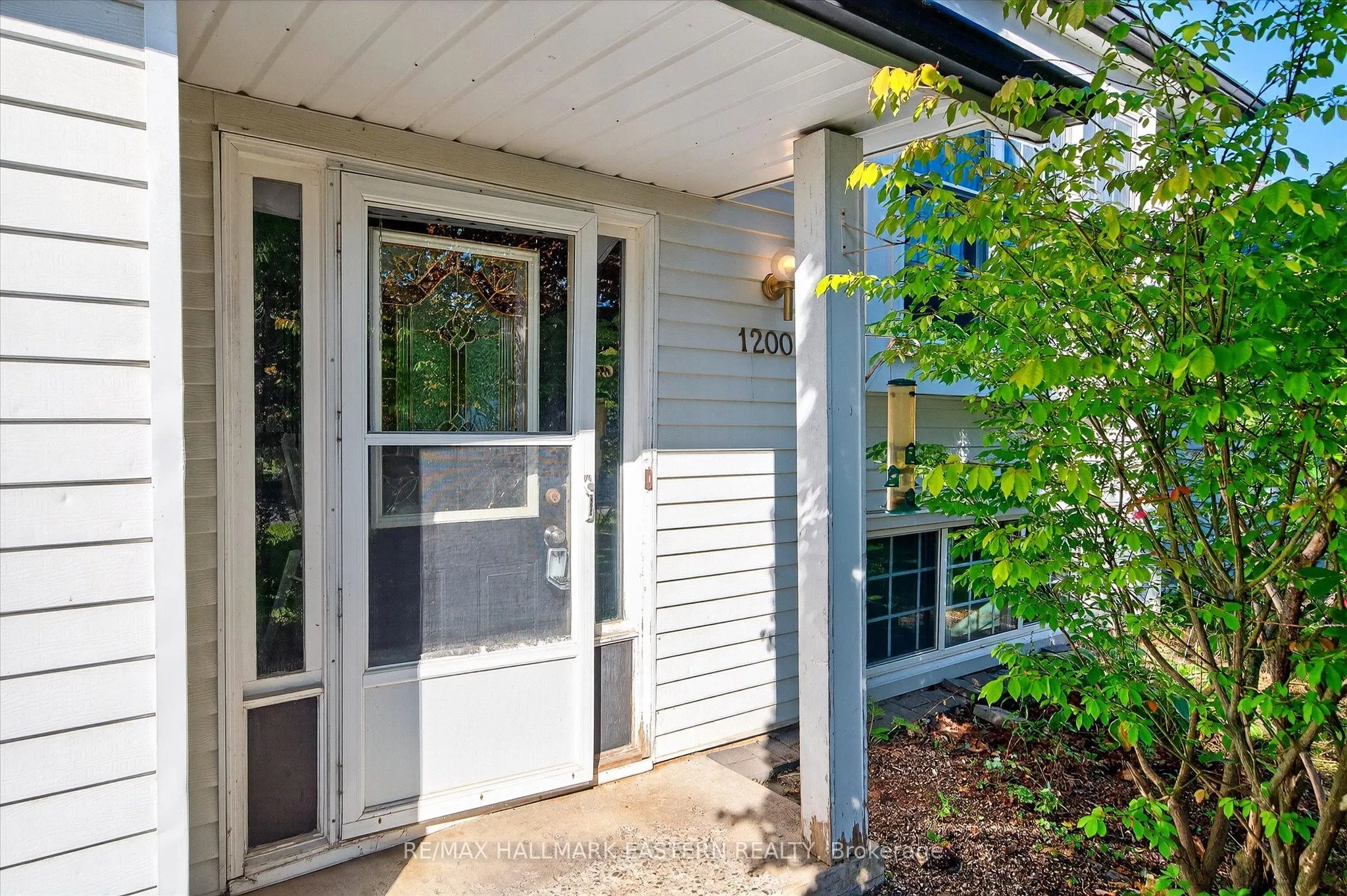 1200 Huntington Circle