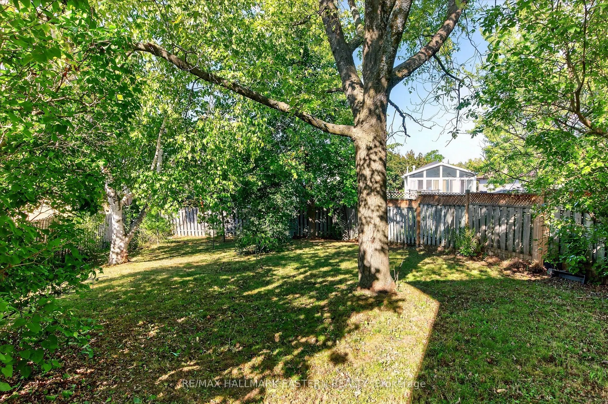 1200 Huntington Circle