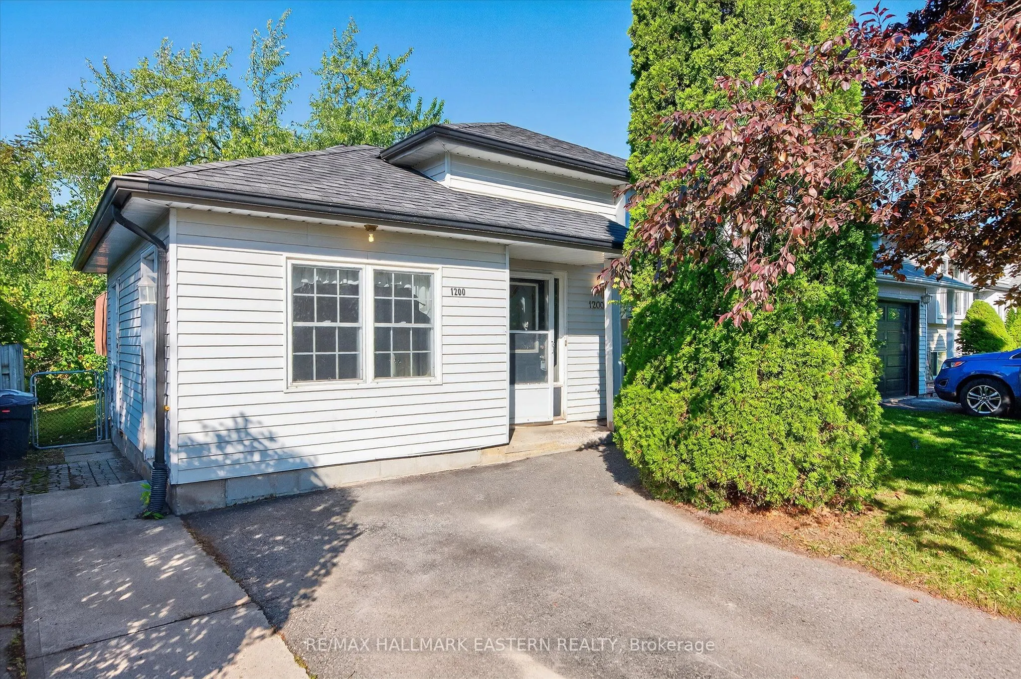 1200 Huntington Circle