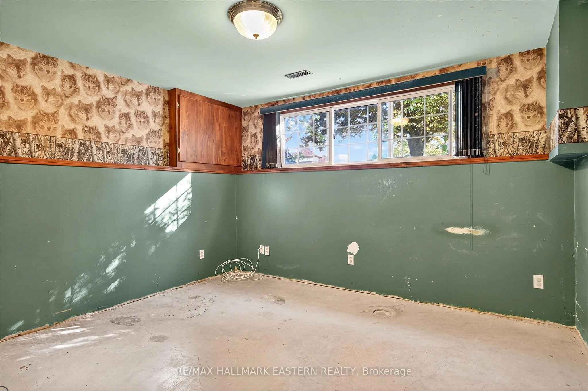 1200 Huntington Circle